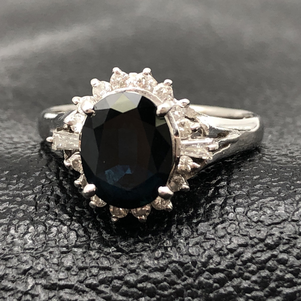 Custom Jewelry 1P Sapphire & Diamond Ring, S(2.34ct), D(0.31ct), PT850, 5.5g, US Size 8 C297654