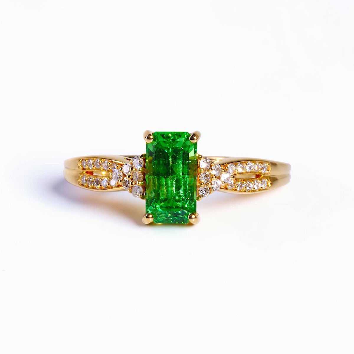 David Harry Jewels 1.24ct Tsavorite Garnet and Diamond Ring in 18ct Yellow Gold