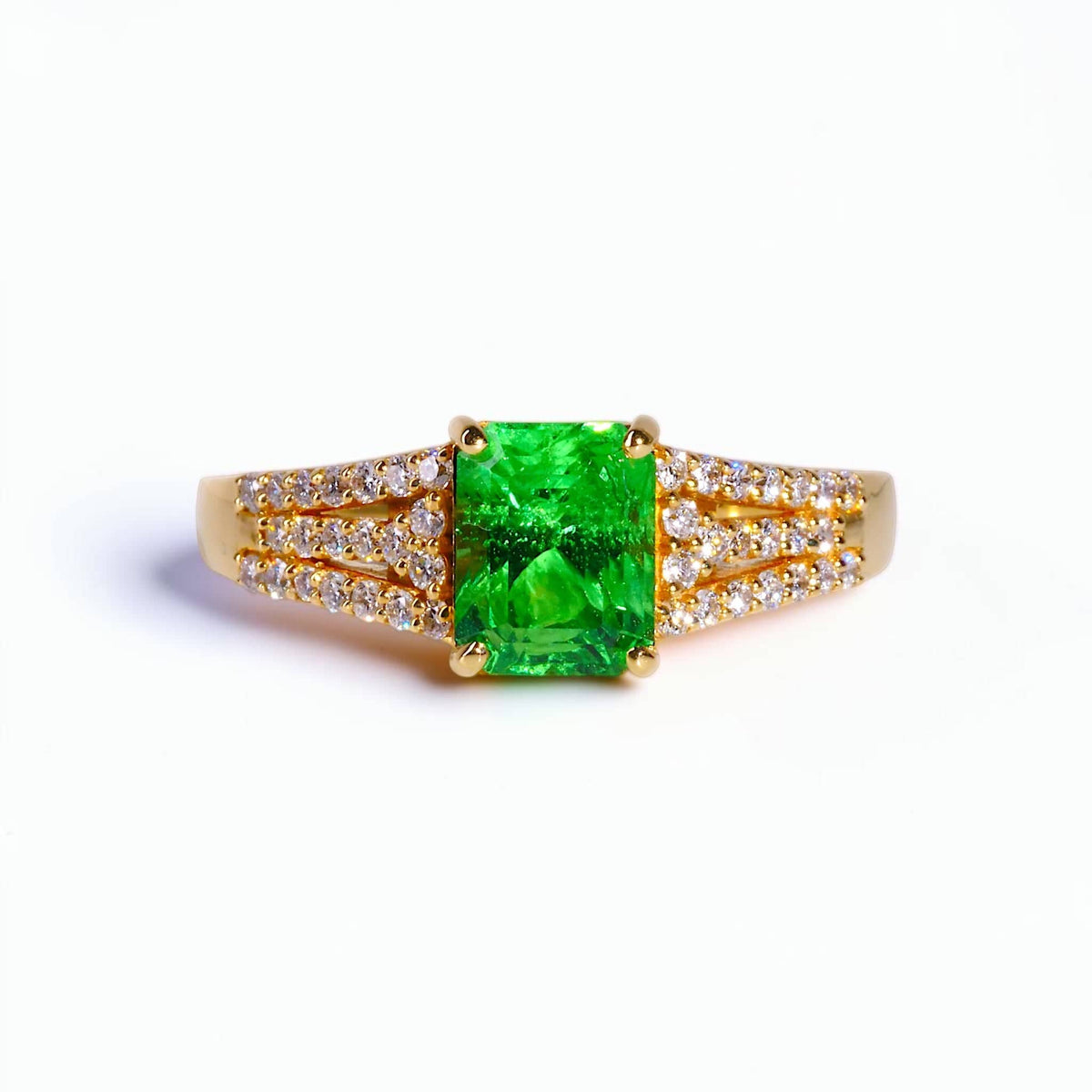 David Harry Jewels 1.39ct Tsavorite Garnet and Diamond Ring in 18ct Yellow Gold