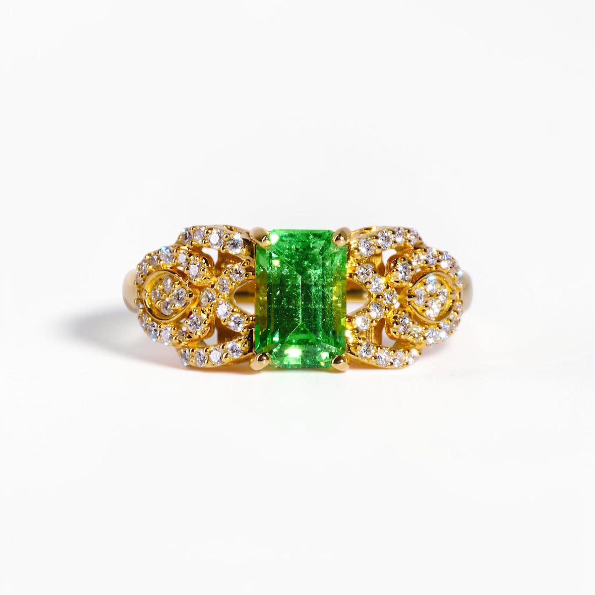 David Harry Jewels 1.62ct Tsavorite Garnet and Diamond Ring in 18ct Yellow Gold