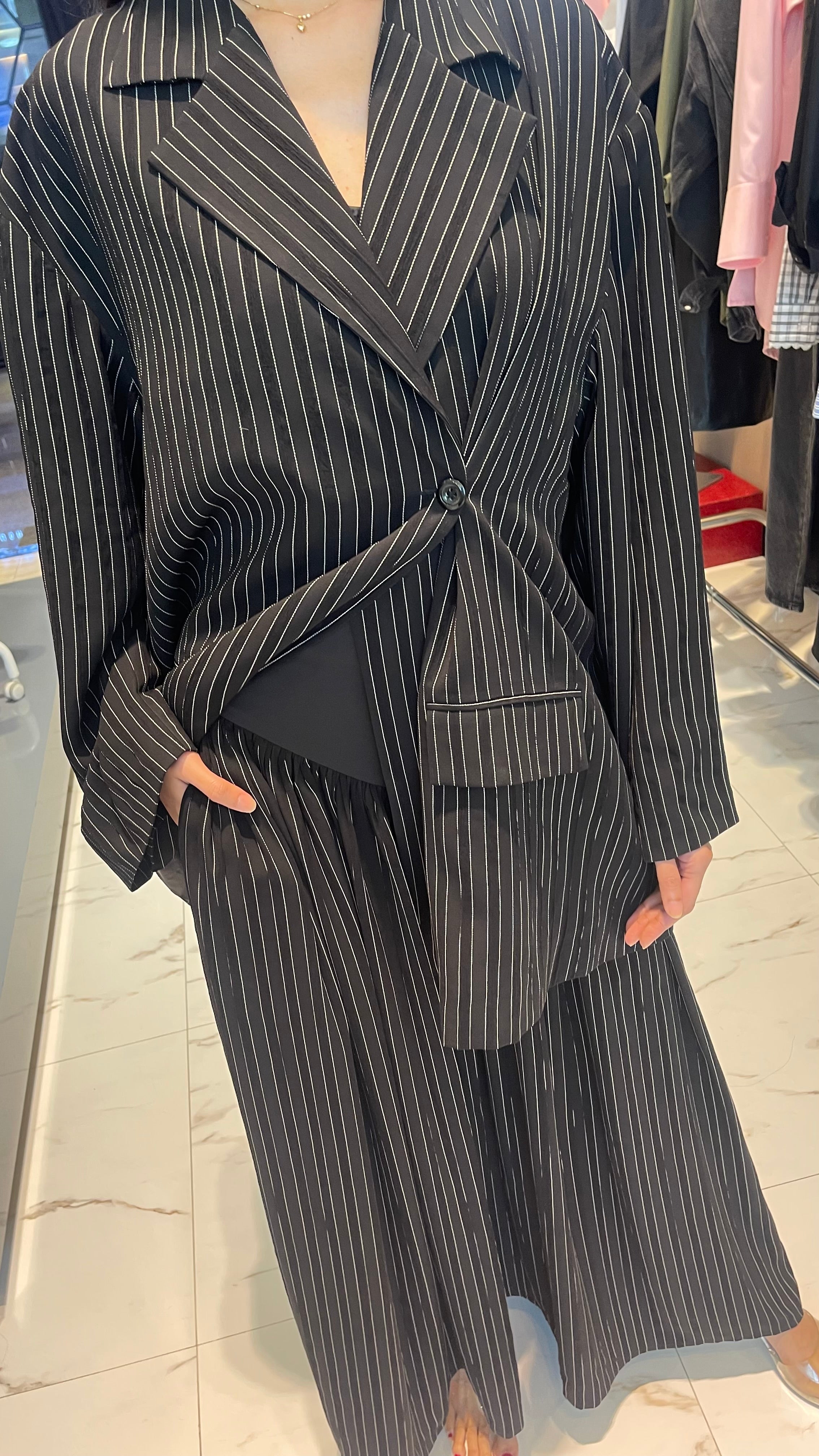 ESSENTIALS5IVE PINSTRIPE OVERSIZED BLAZER (بنطلون) “MINMIN”
