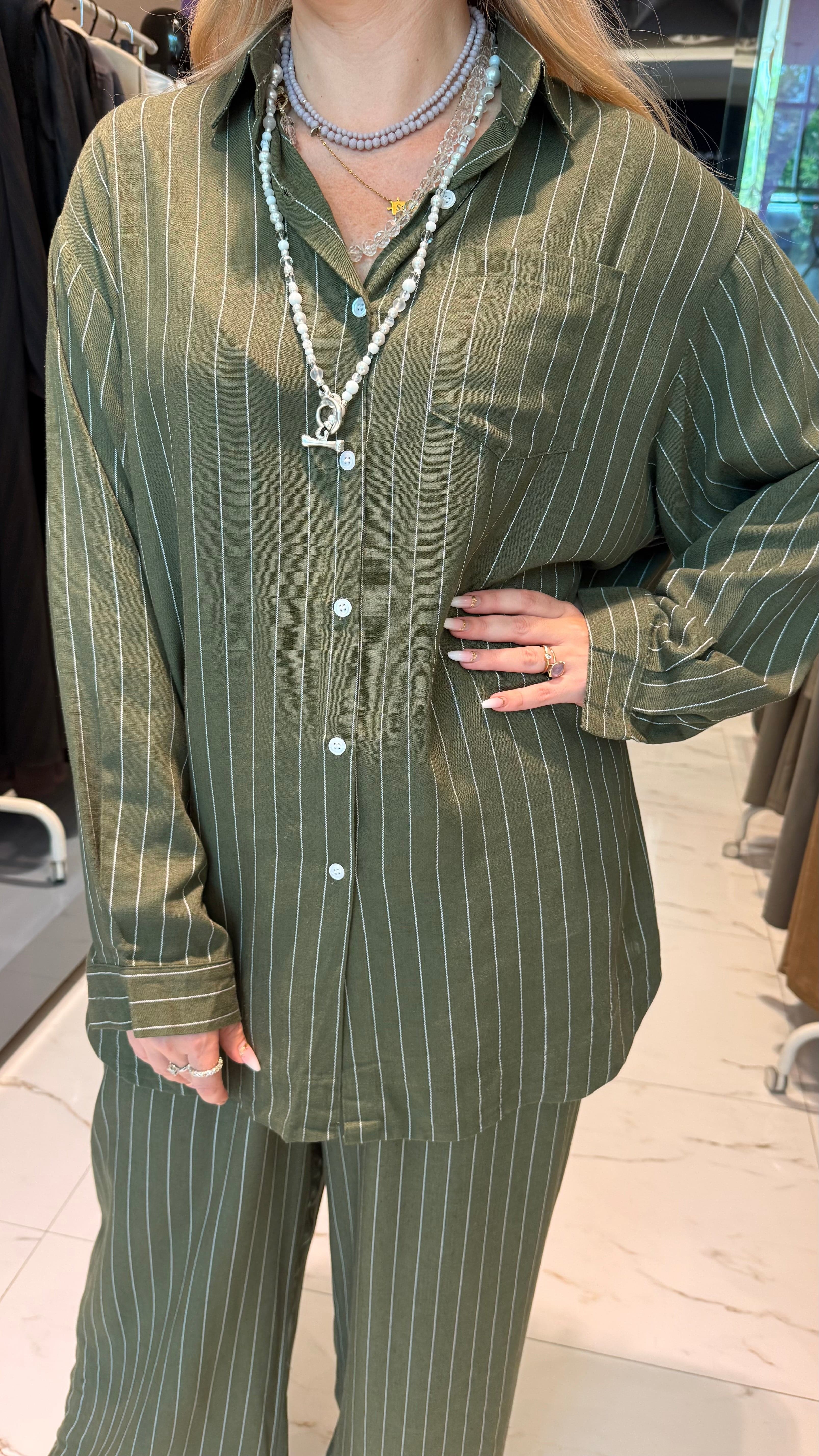 ESSENTIALS5IVE LOOSE FIT STRIPED 2PC SET  زوج (SHIRT & PANTS قميص وبنطلون) “JANE LEE"