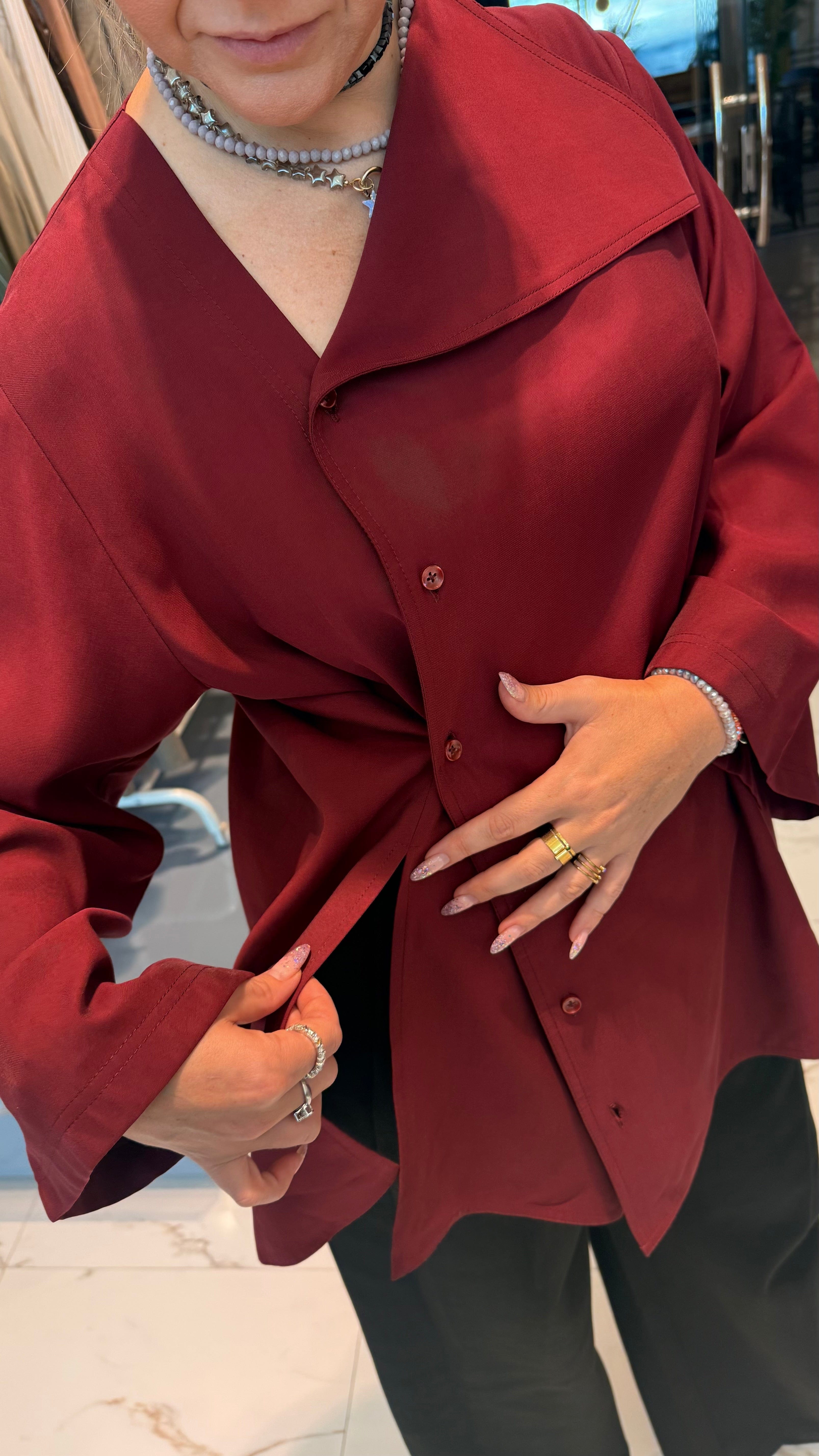 ESSENTIALS5IVE ONE SIDE BUTTONED DOWN SHIRT(قميص) “TWIGGY”