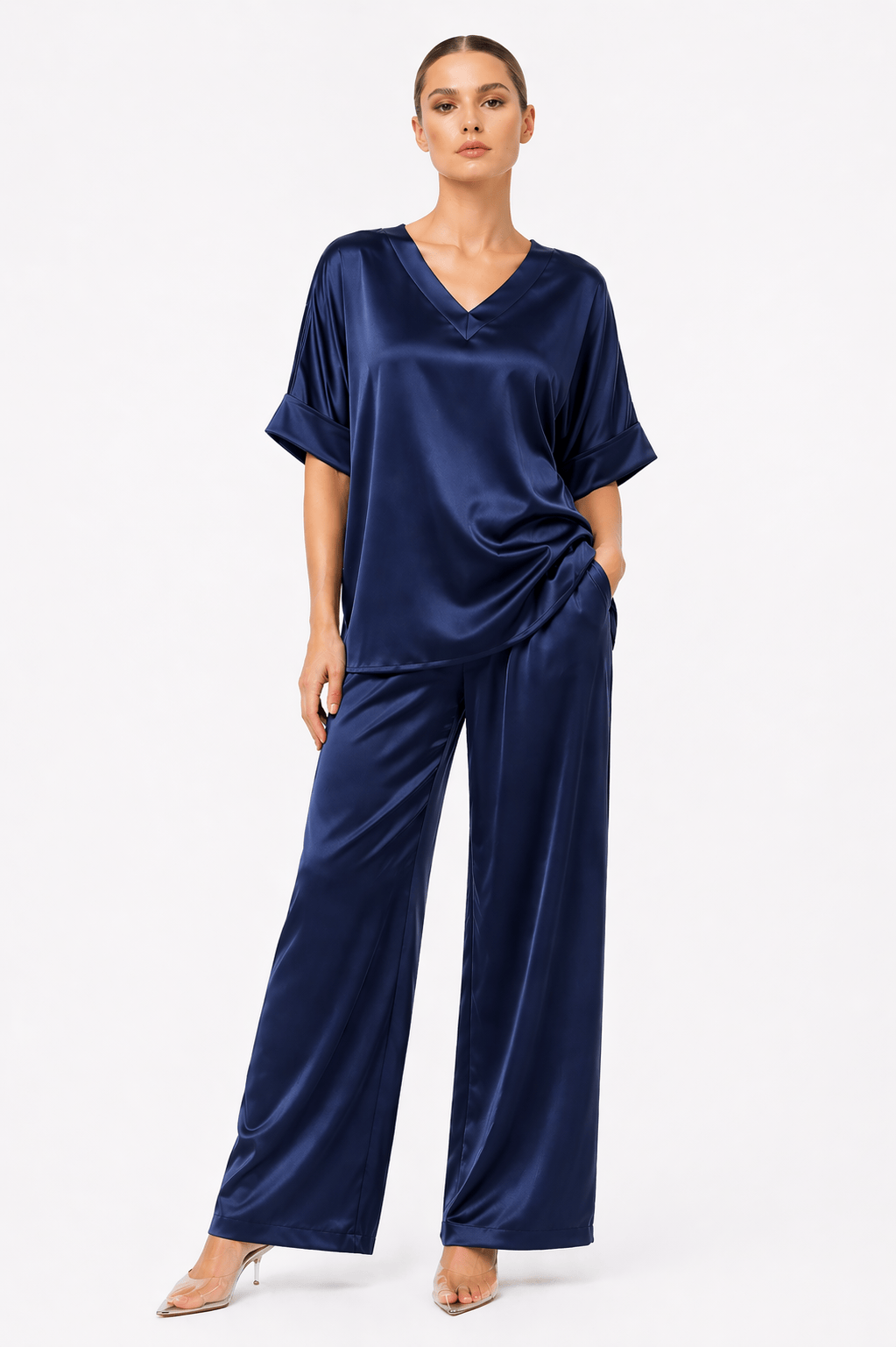 ESSENTIALS5IVE SOFTLINE V-NECK TOP (قميص) “ISOLDE”