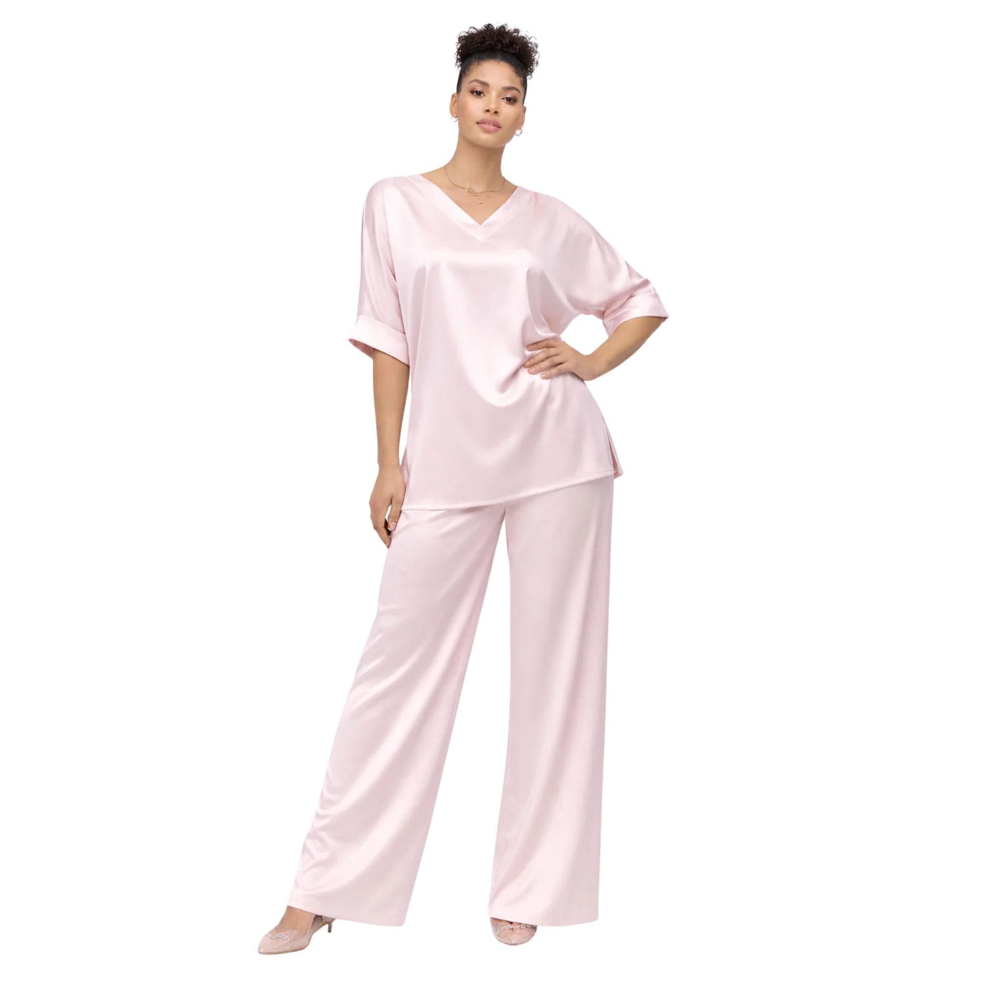 ESSENTIALS5IVE SOFTLINE V-NECK TOP (قميص) “ISOLDE”