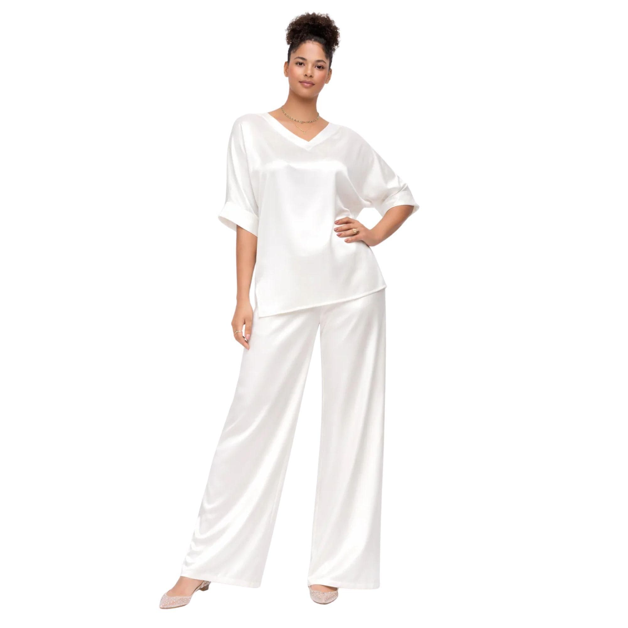 ESSENTIALS5IVE SOFTLINE V-NECK TOP (قميص) “ISOLDE”