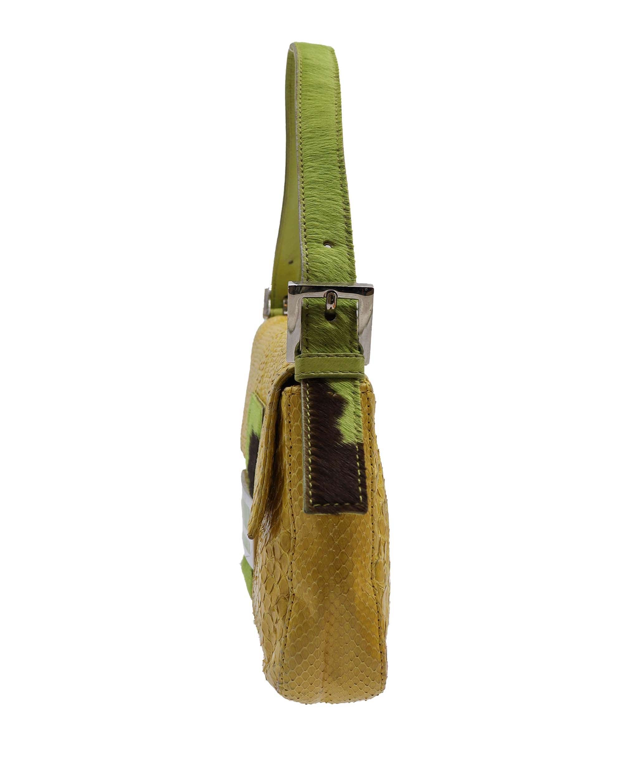 Fendi Fendi  Baguette Yellow and green strap DXBS1807