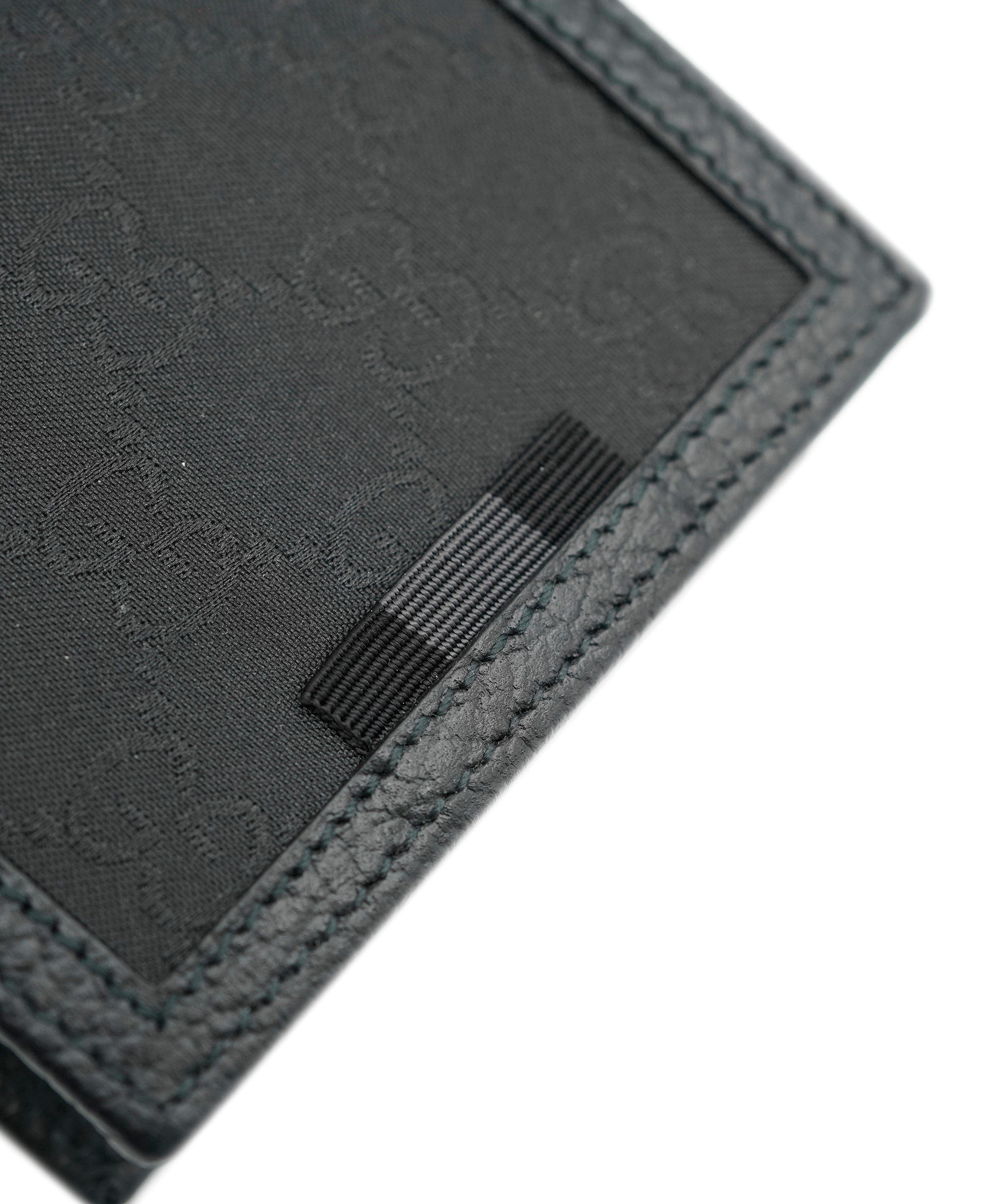 Gucci Gucci Black GG Compact Wallet ALL0663
