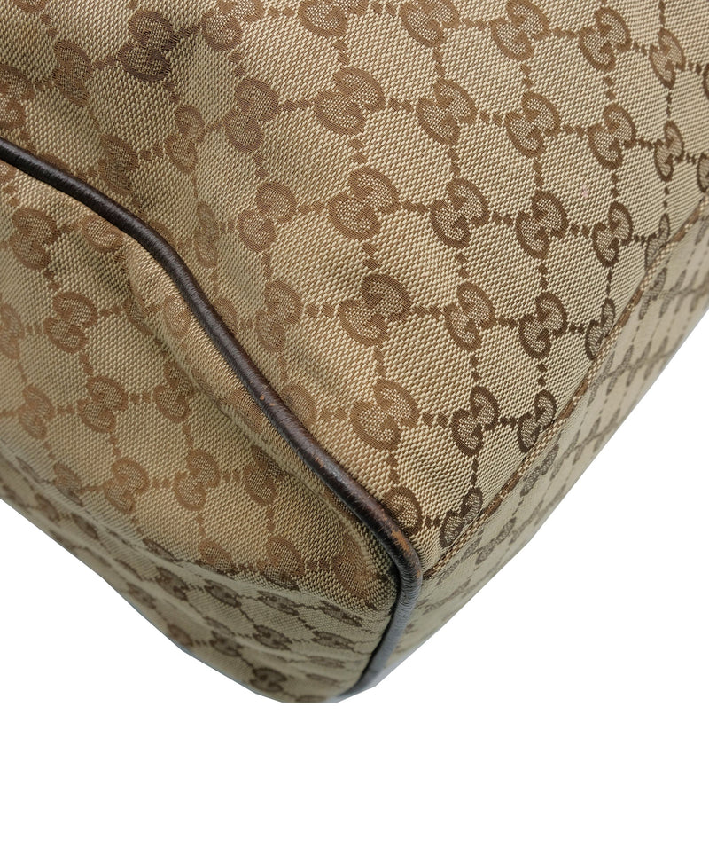 gucci brown fabric  Gucci fabric, Fabric, Leather fabric