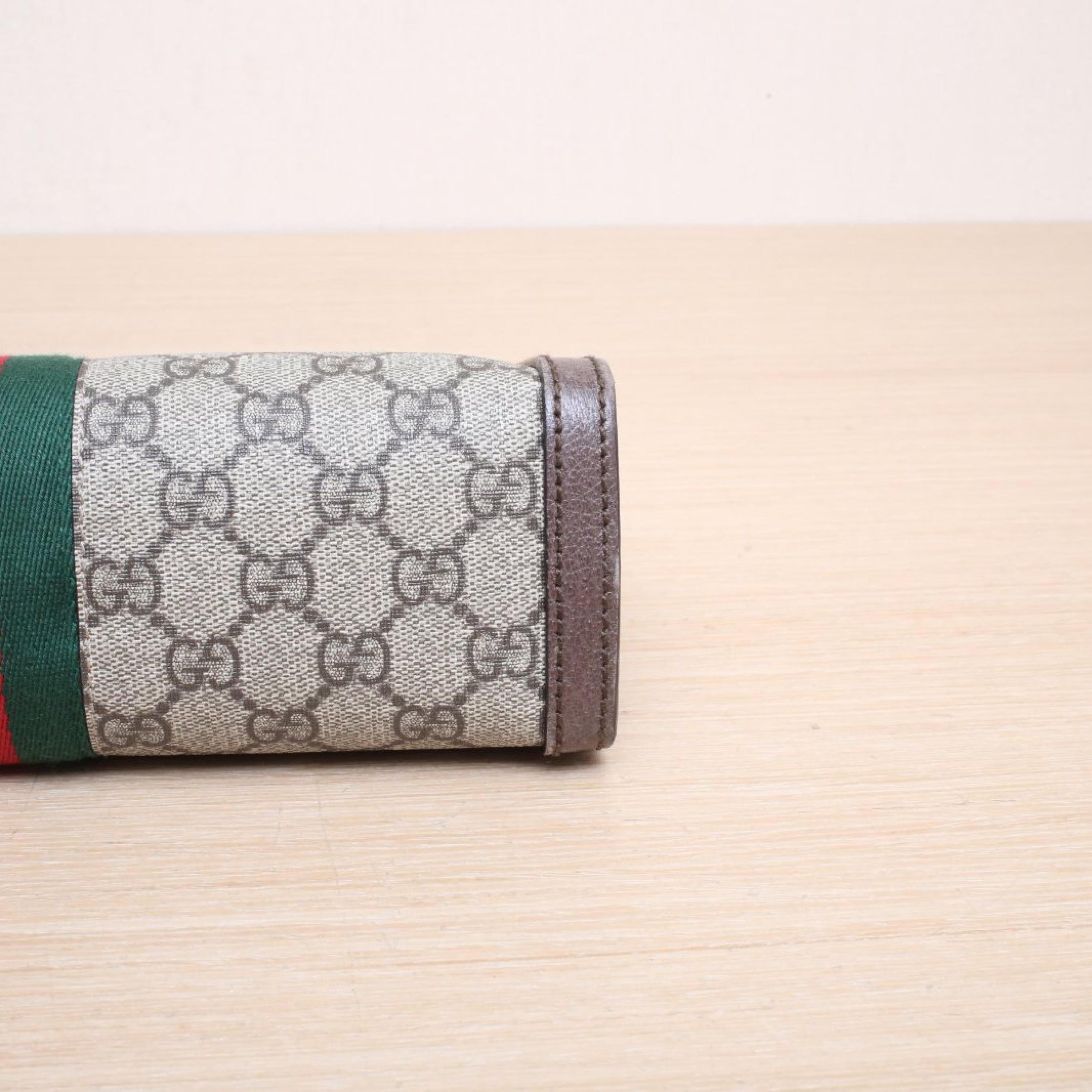 Gucci Gucci Ophidia Clip Bag Small 26 Monogram PVC with Gold Buckle
No accessories ALC3146