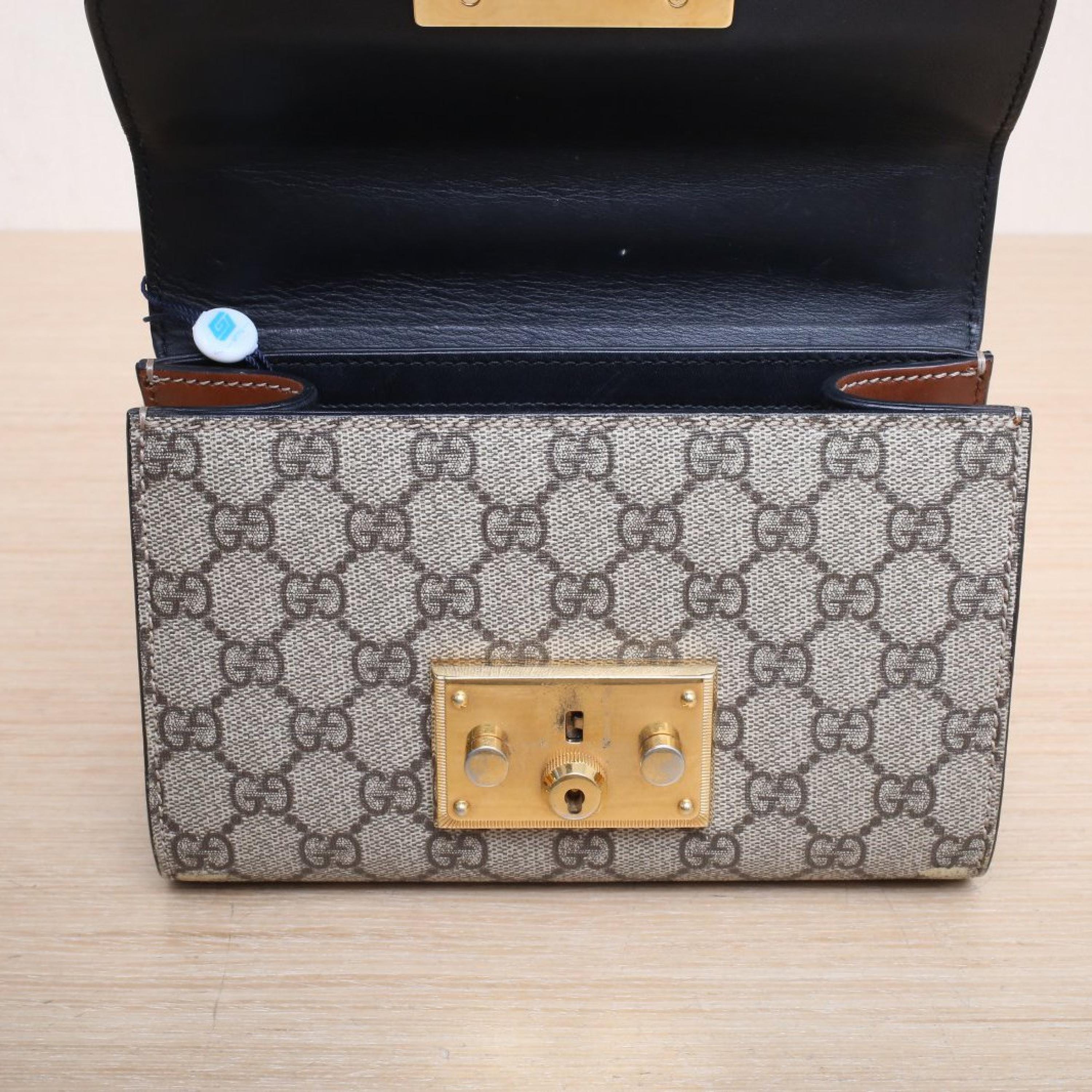 Gucci Gucci Padlock Padlock Bag Small 20.5 Black Leather C/PVC Gold Buckle Leather C/PVC
Leather tag, key ALC3149