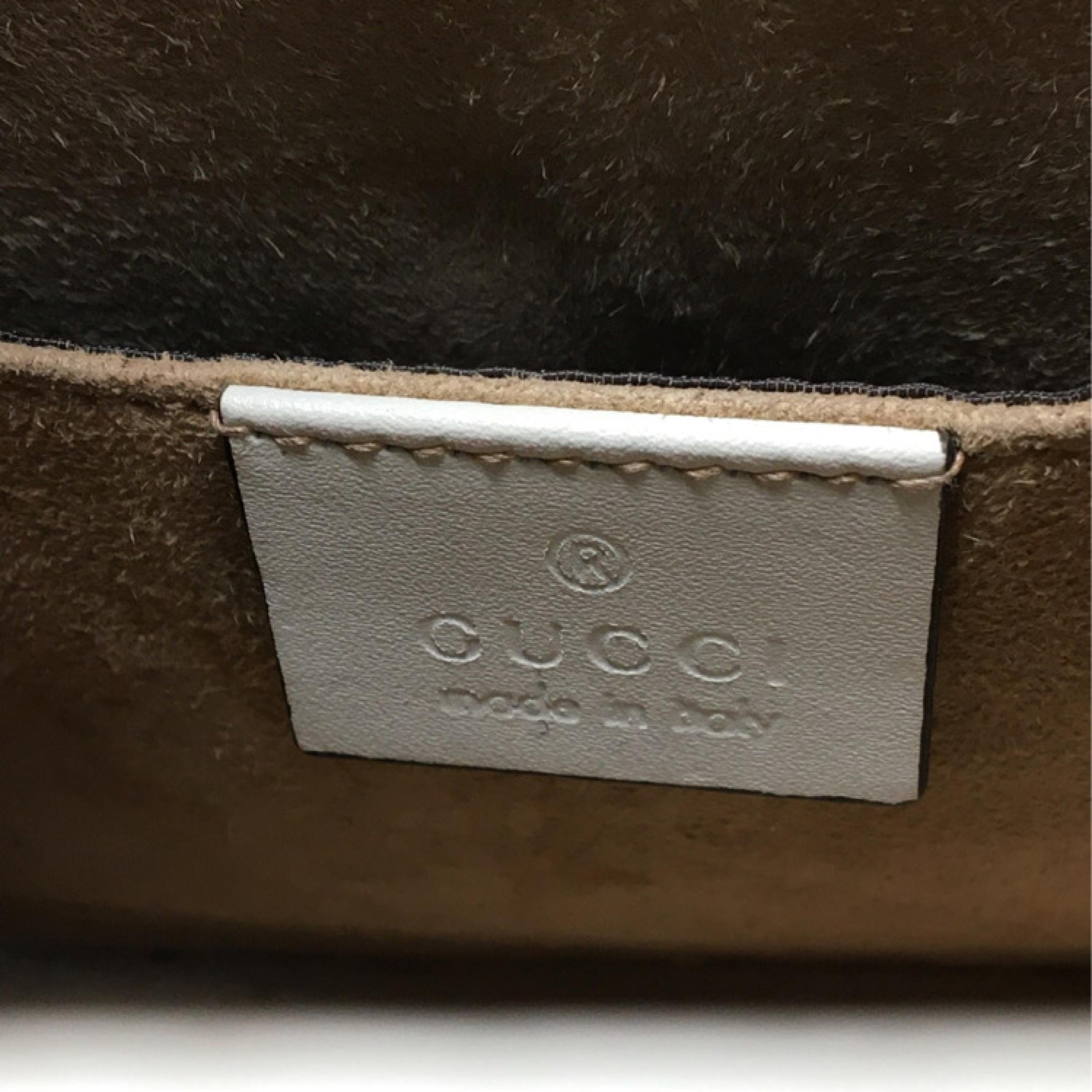 Gucci Gucci Sylvie Serbia Ribbon Bag Leather Hand Strap Mini 20 White Leather C Gold Buckle
shoulder straps ALC3143