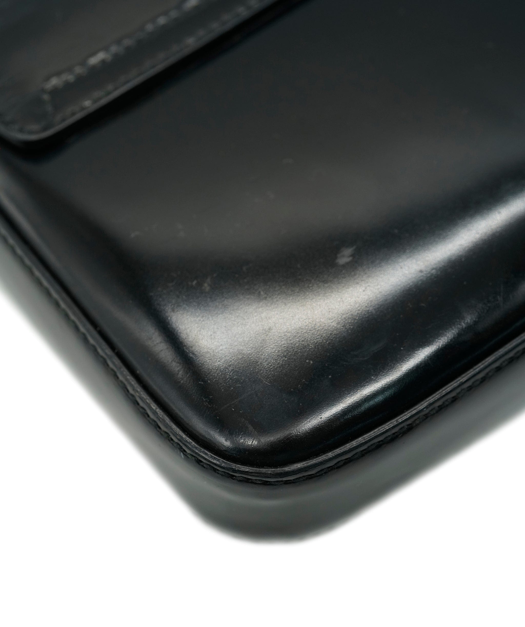 Gucci Gucci Vintage Calf Skin Black Shoulder bag  ALC2623