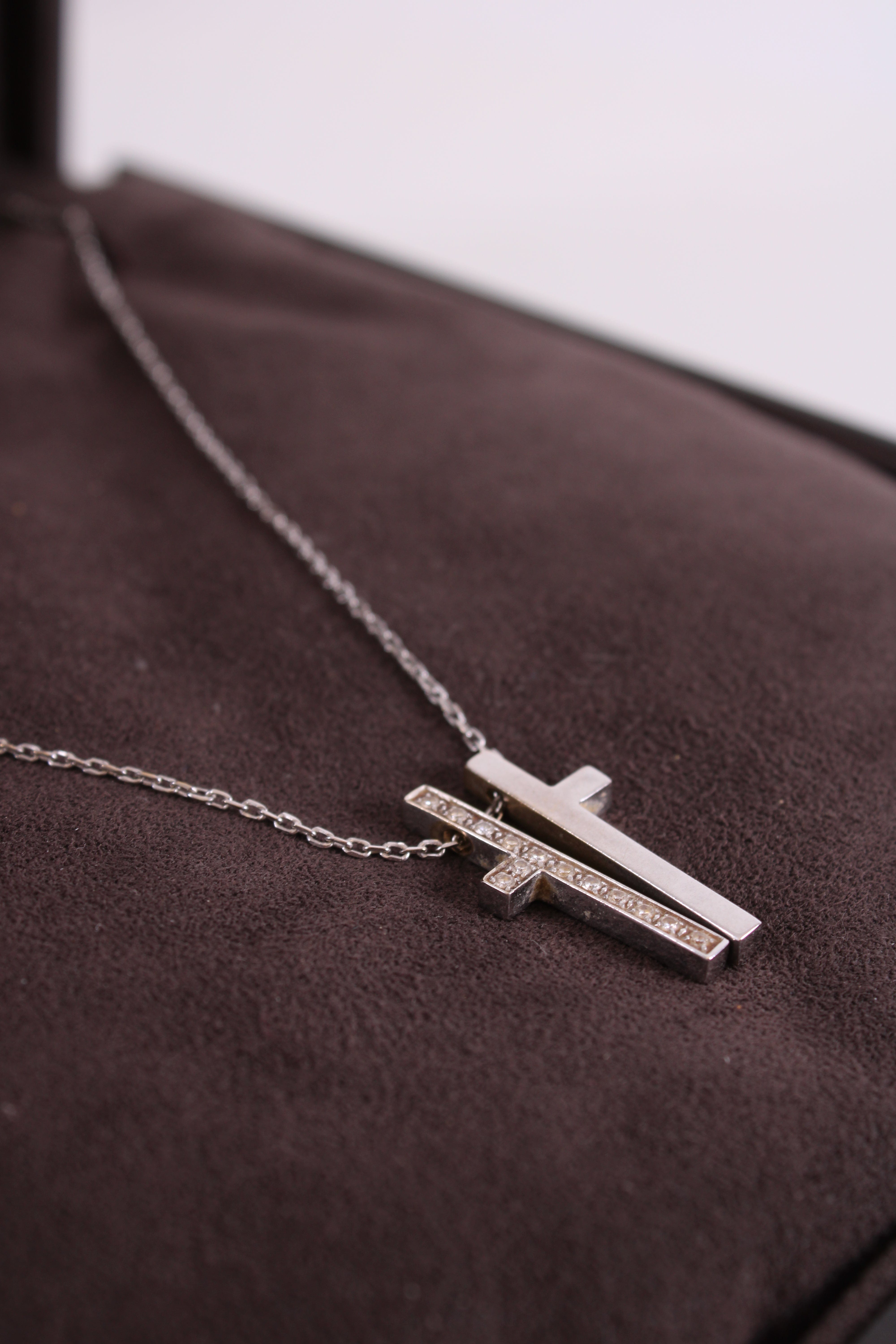 Gucci Gucci Diamond Split Cross Necklace 18ct White Gold