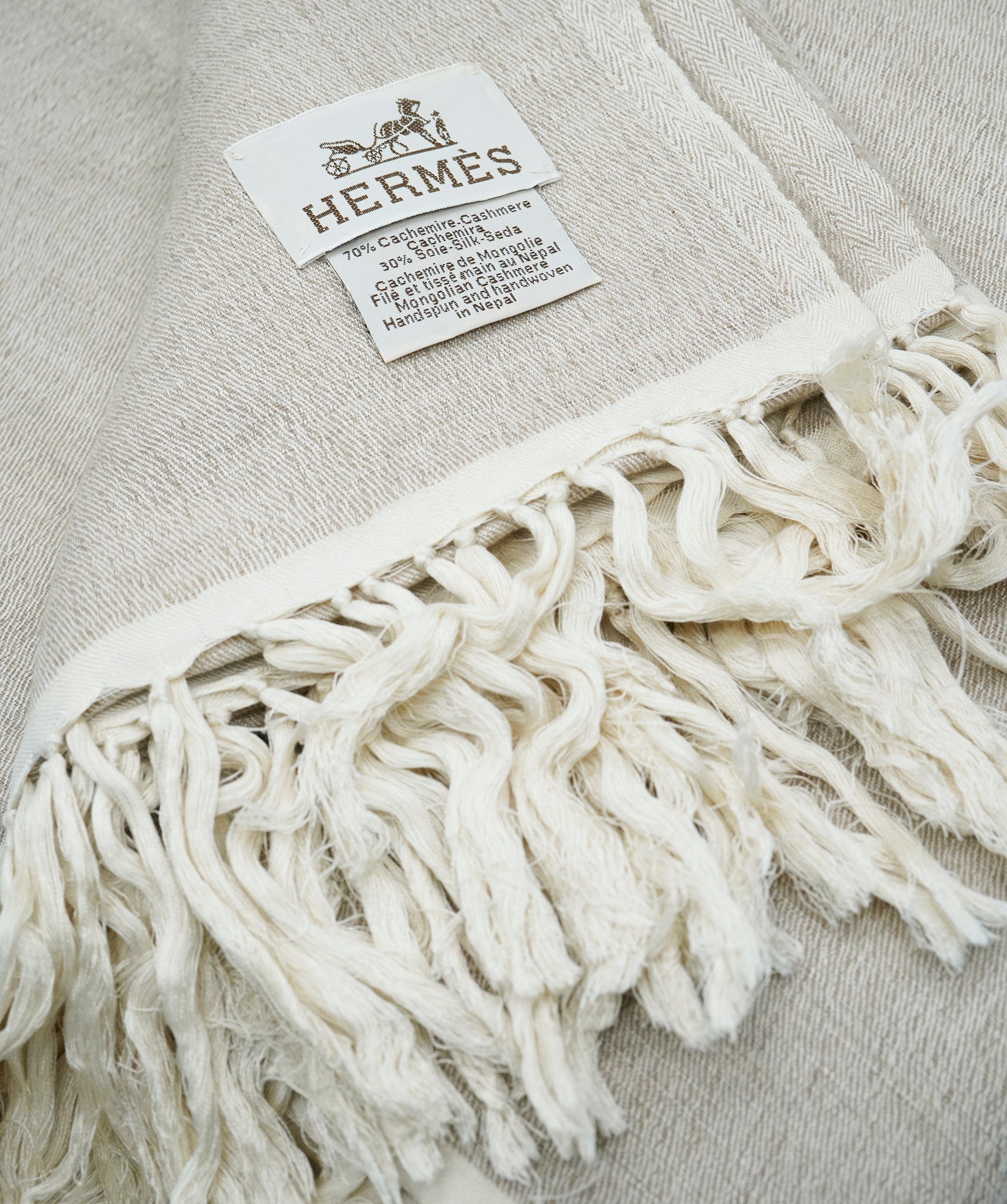 Hermès Hermes beige XXL cashmere scarf  - AJC0919