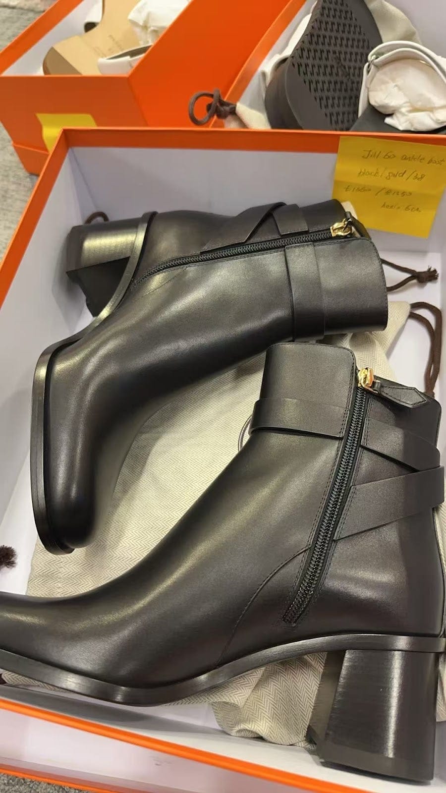Hermes Hermes Black High heels 38 ALC3805