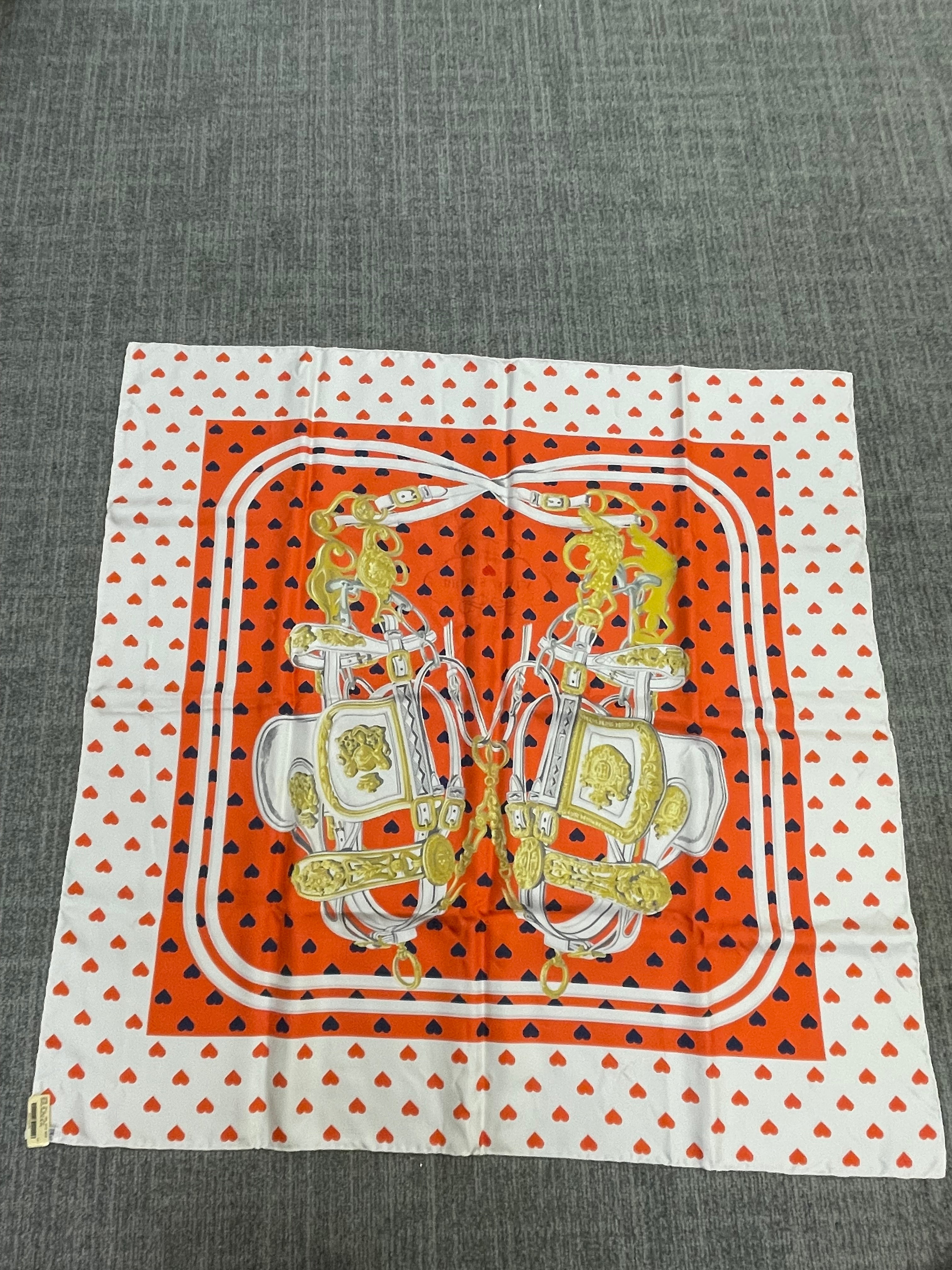 Hermès Hermès Silk 90-40 – Twin Horse Silhouettes in Orange and Ivory with Polka Border ALC3521