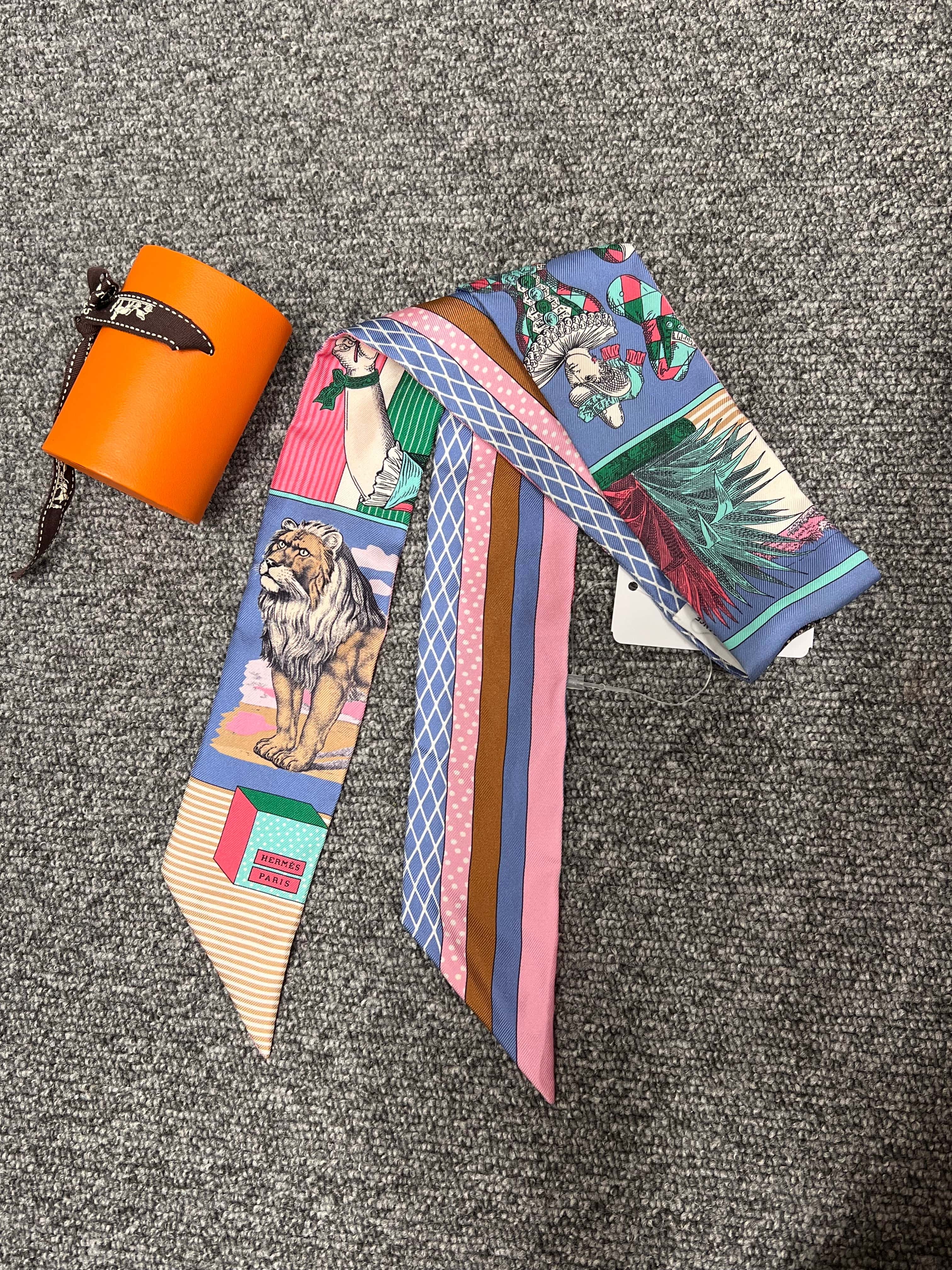 HERMES HERMES Silk Blue×Pink Grand Theatre Nouveau Twilly B0916MYM3P