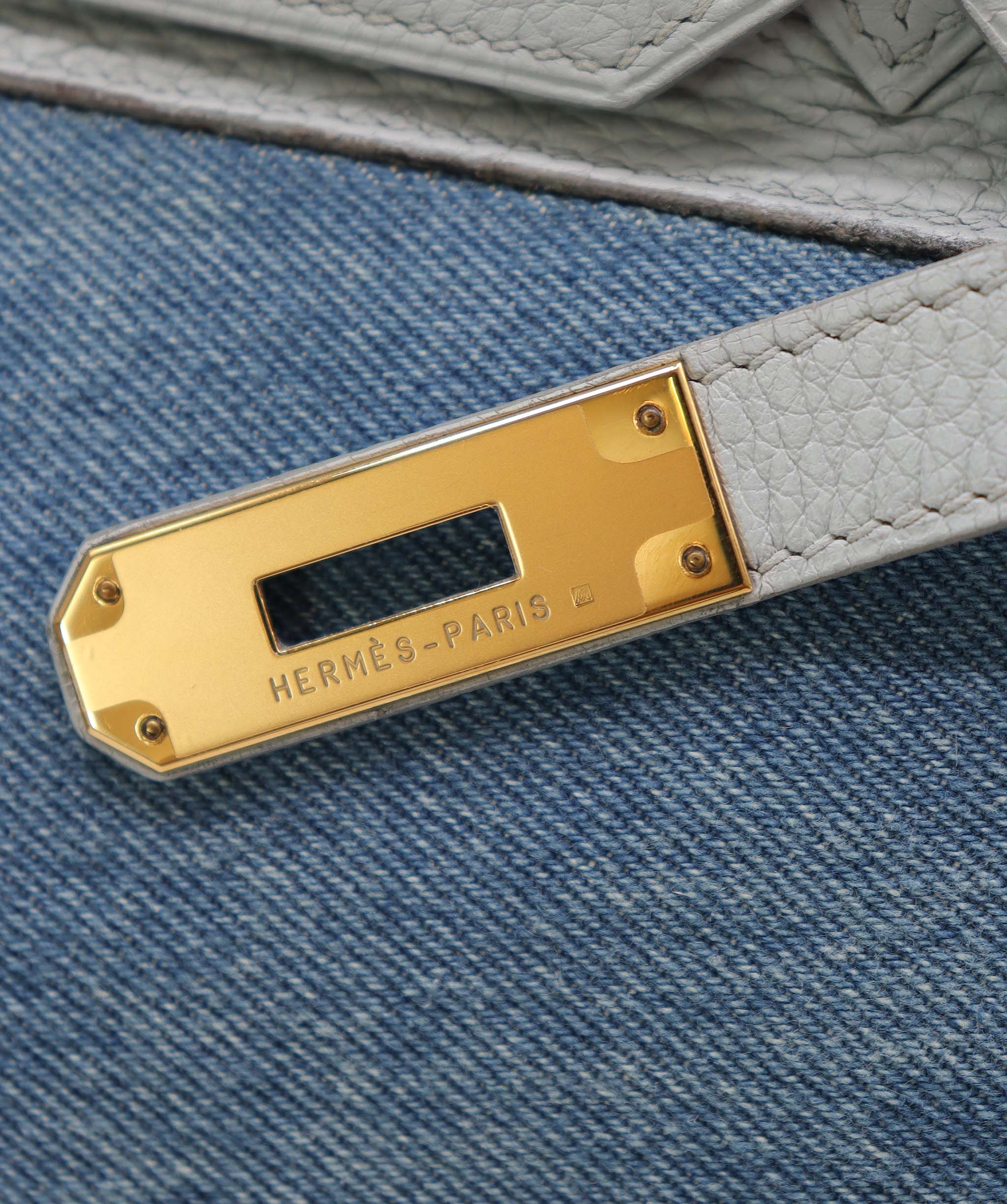 Hermès Hermes Birkin 35 Gris Pale TC x Denim GHW Stamp Square F DXBS5026