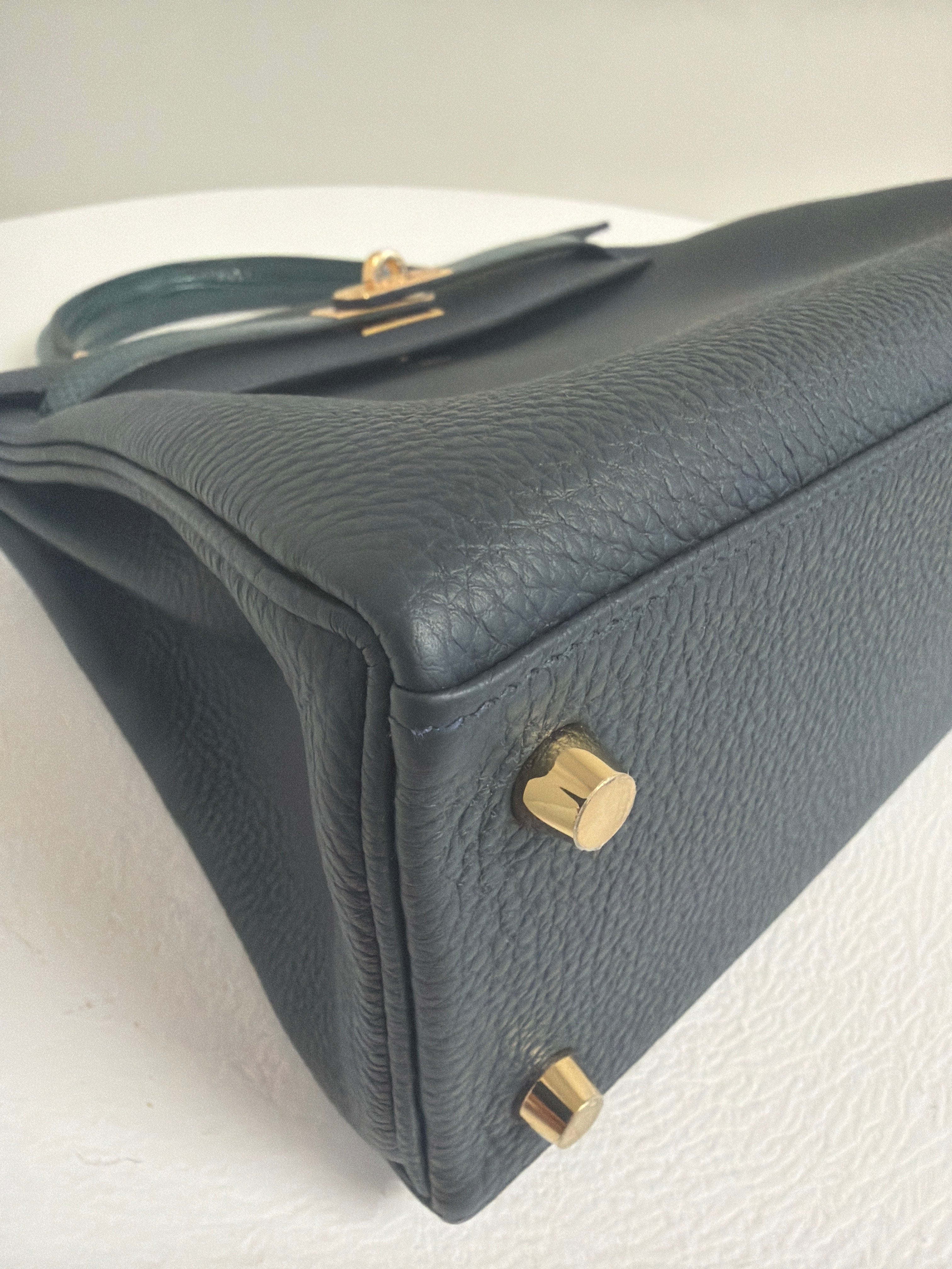 Hermès Hermes Kelly 25 Touch Vert Cypress Togo WIth GHW  ALC3000