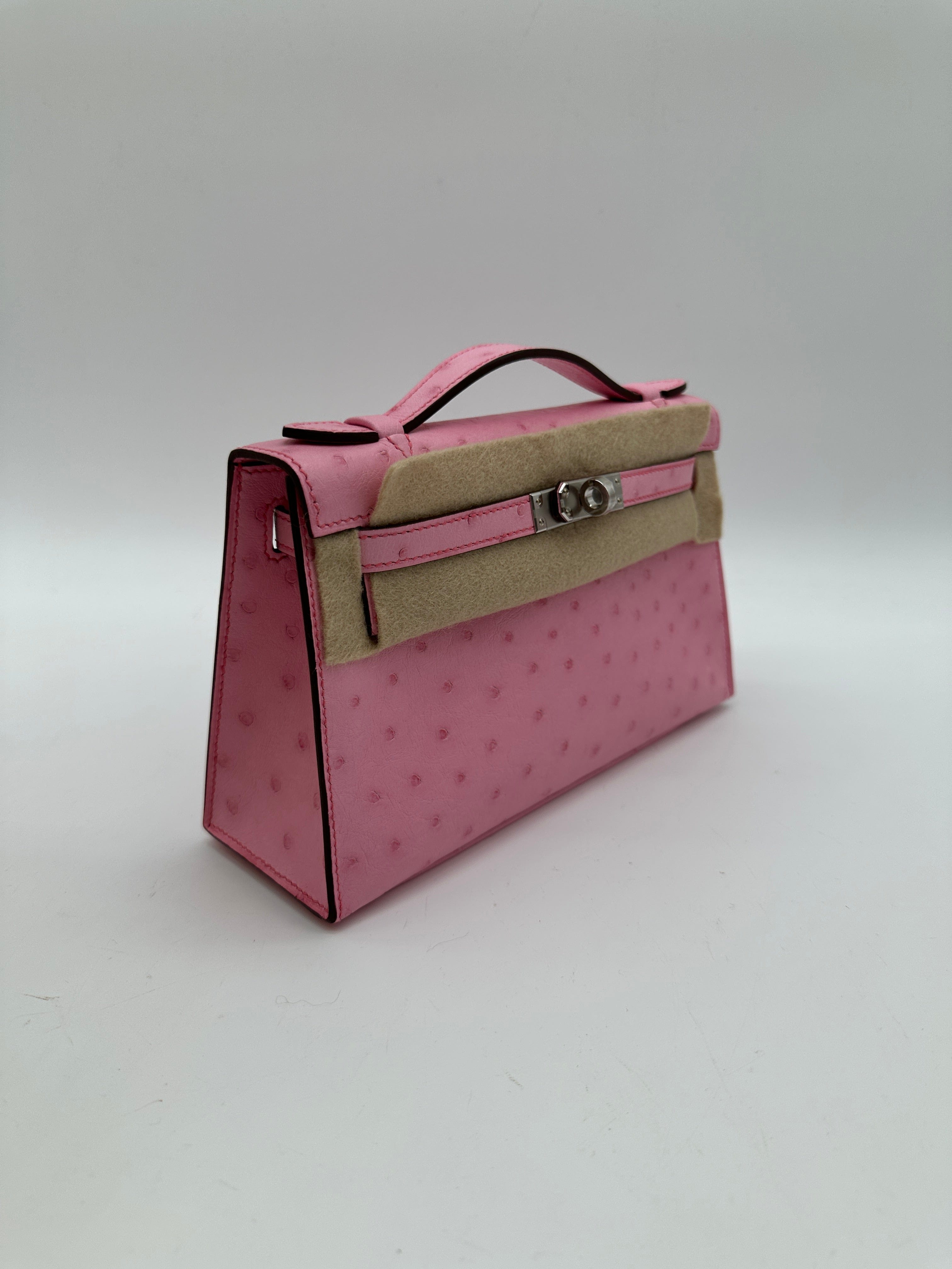 Hermès Kelly Pochette bubblegum Ostrich PHW stamp K  PC508