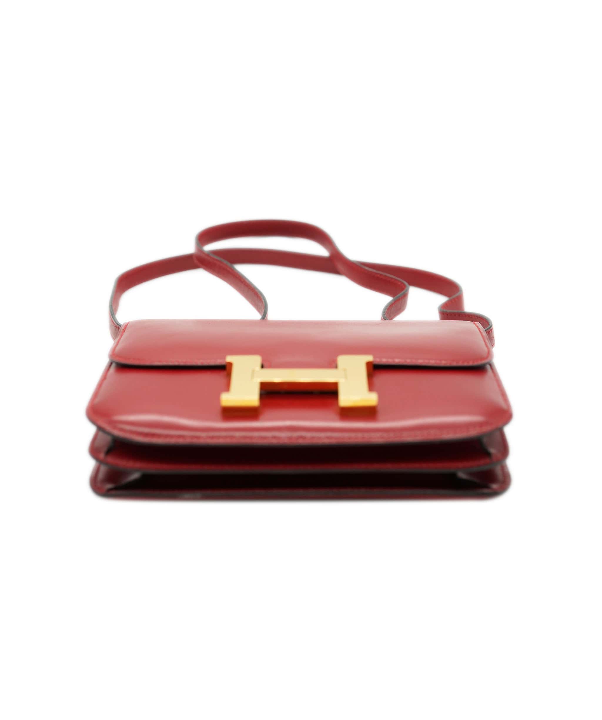 Hermès Hermes Mini Constance 18 Rouge Vif Box calf Shoulder bag DBXS0036