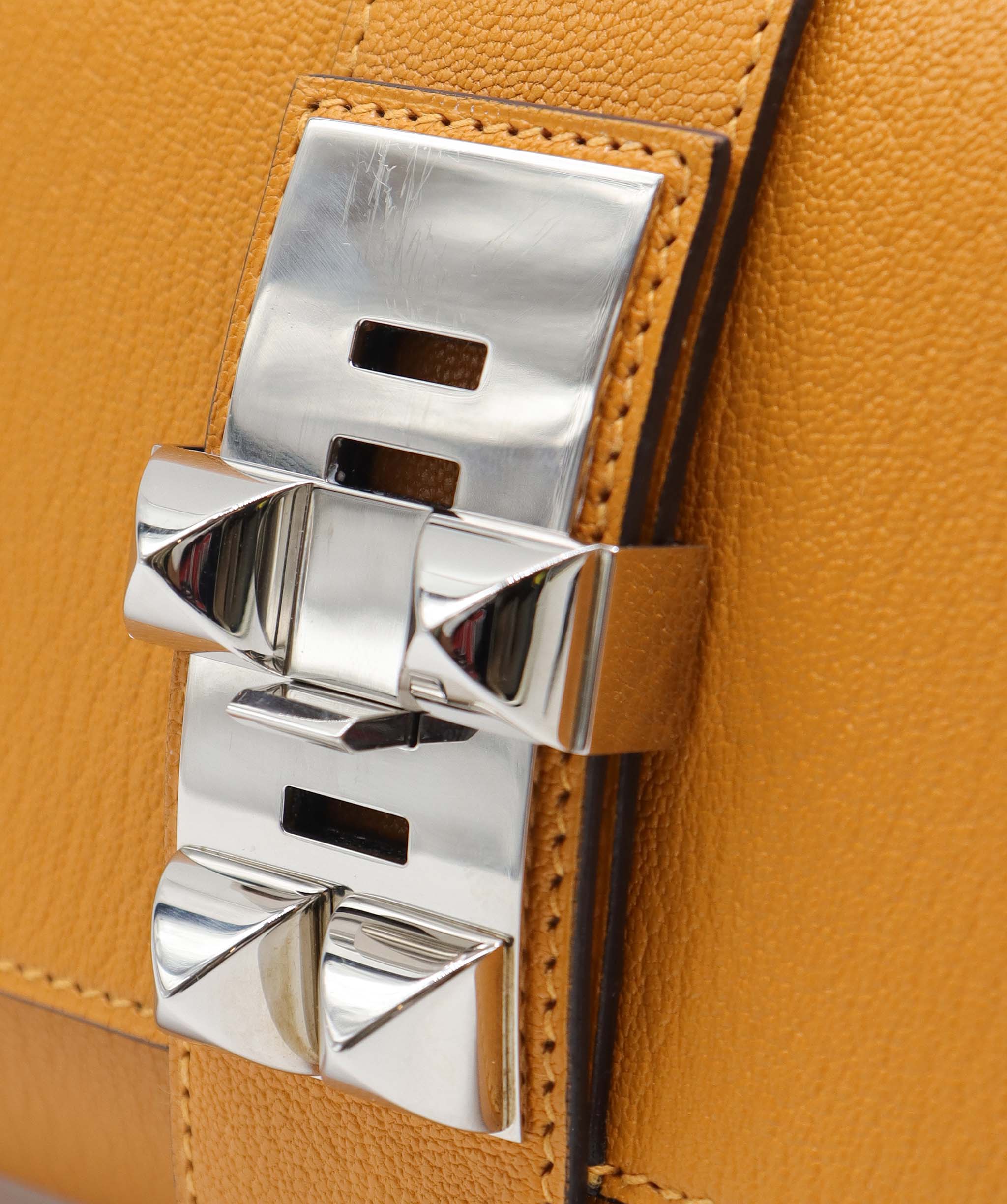 Hermès Medor Jaune Chèvre PHW Stamp X DXBS6085