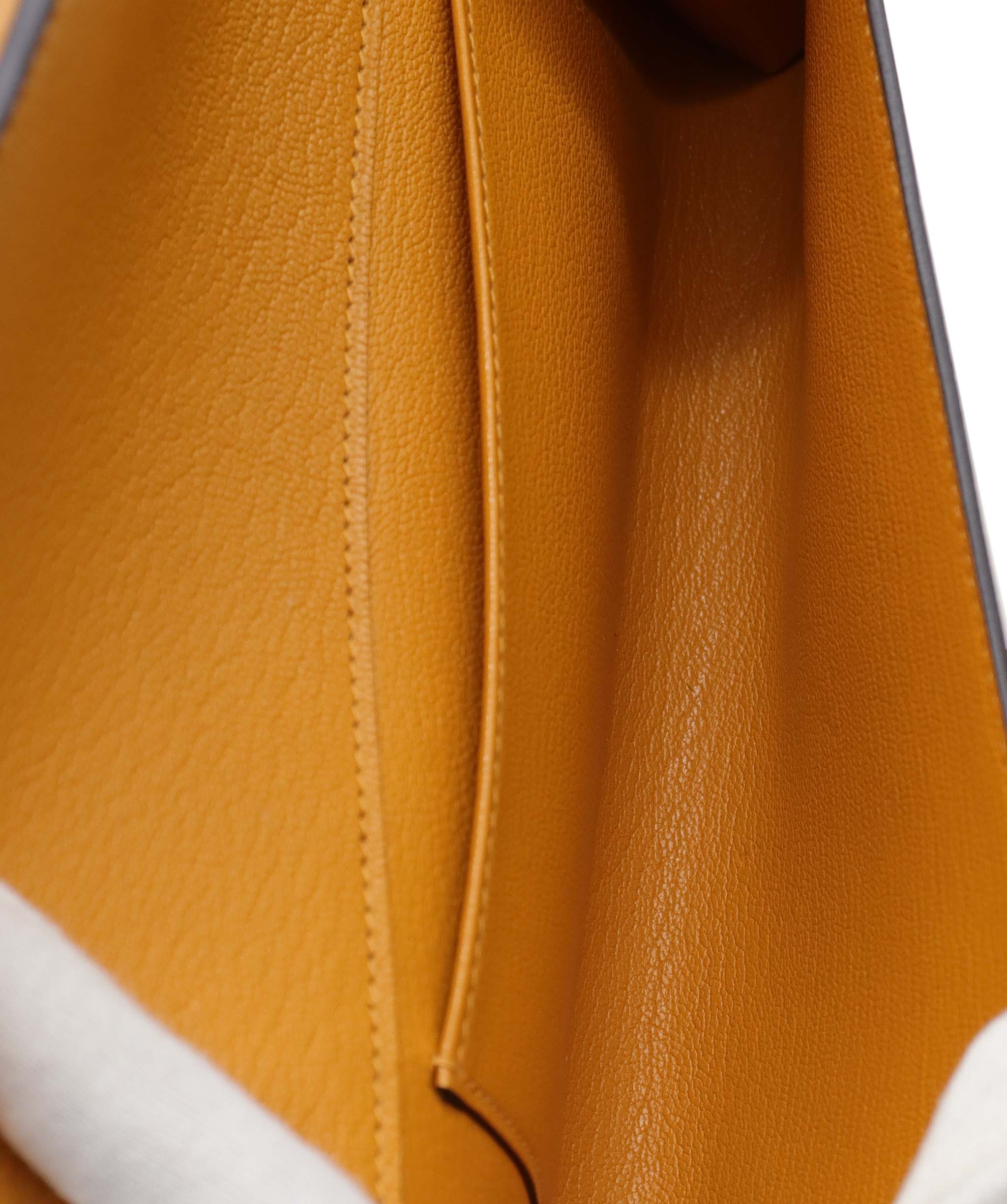 Hermès Medor Jaune Chèvre PHW Stamp X DXBS6085