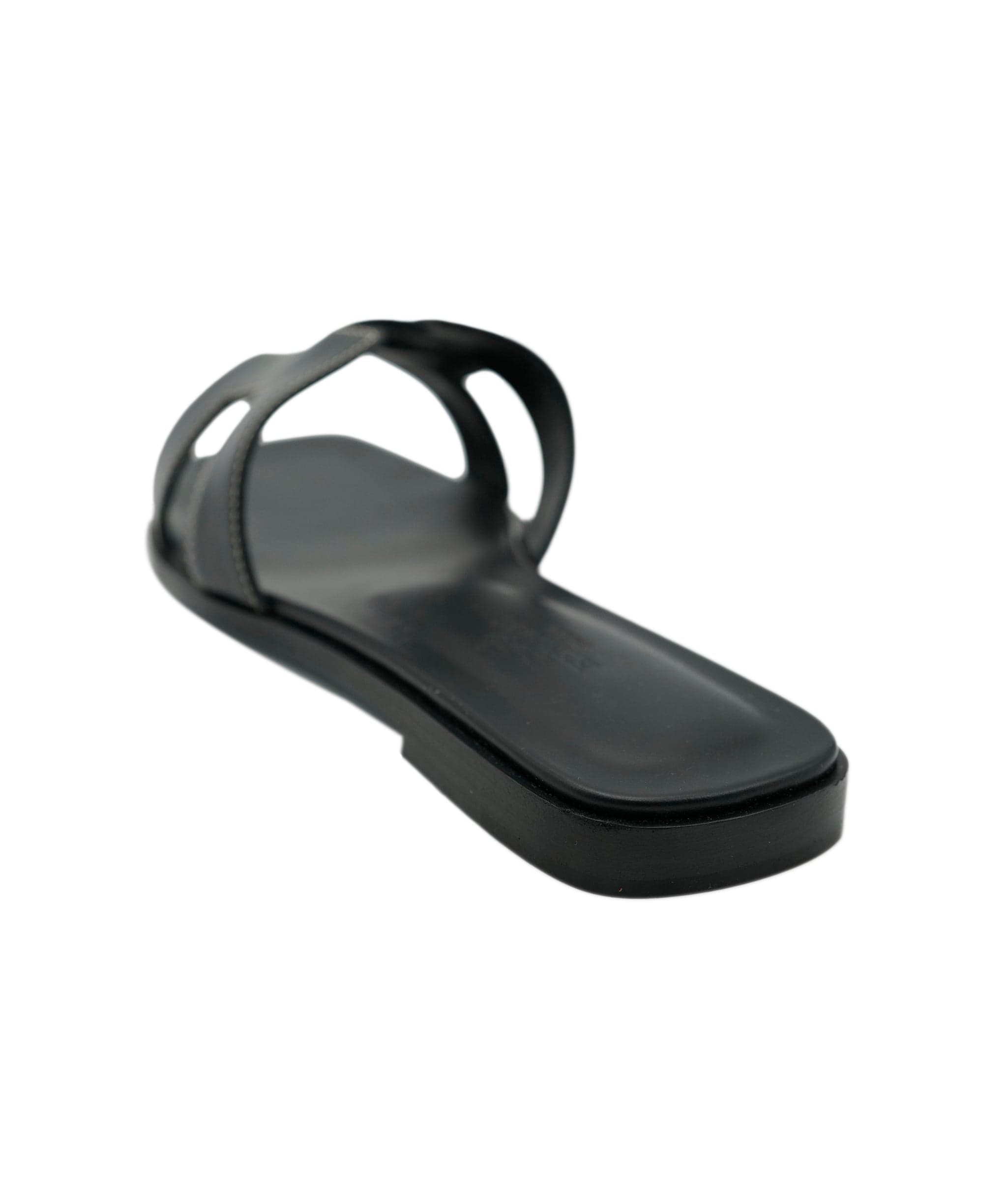 Hermès Oran Sandals, Black, Size 37.5