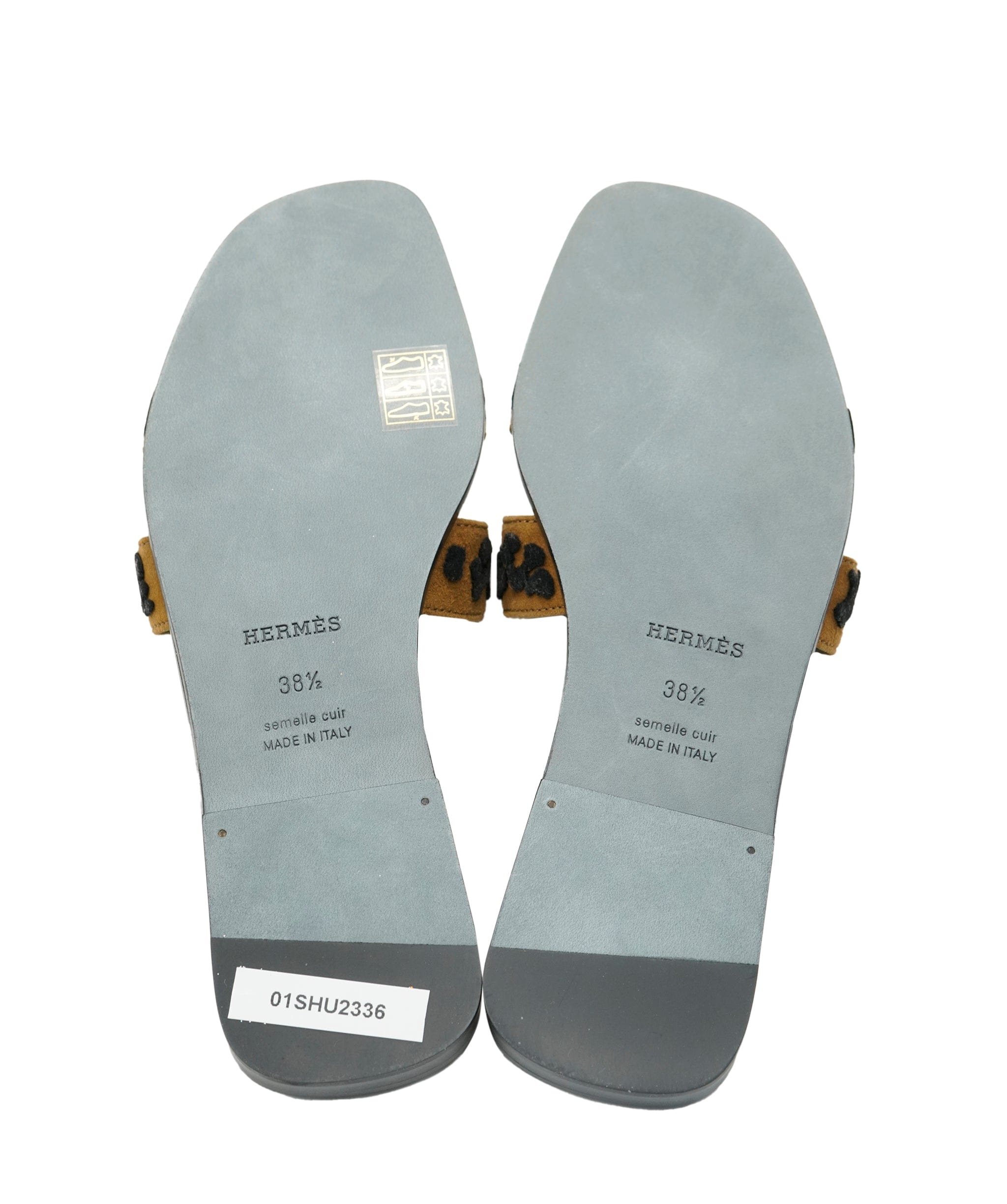 Hermès Hold - Carter Hermès Oran Sandal Leopard Suede 38.5 01SHU2336 DBXM0076