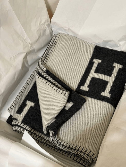HERMES Hermès Avalon Blanket - Black Ecru H Logo