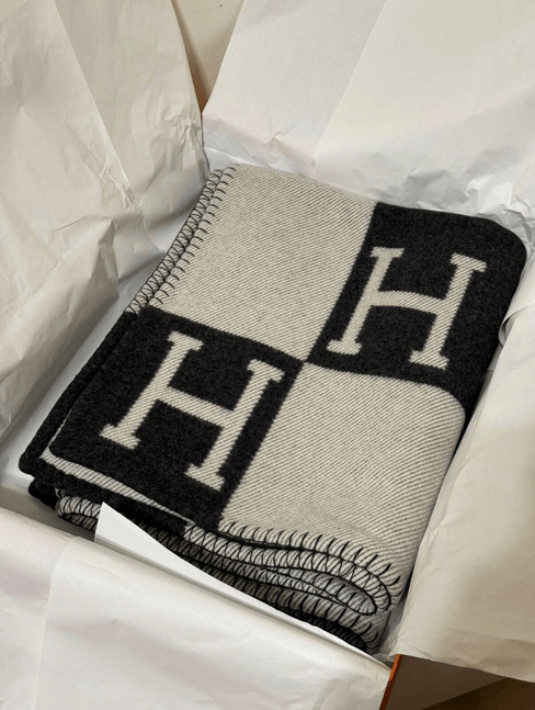 HERMES Hermès Avalon Blanket - Black Ecru H Logo