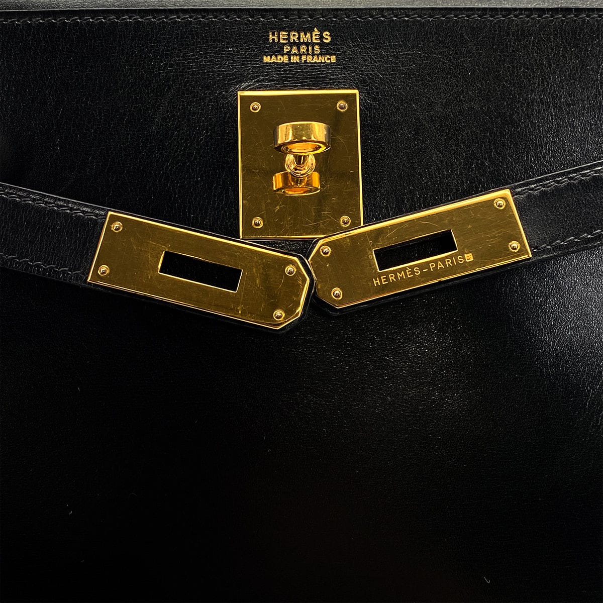 HERMES HERMES KELLY 32 RETOURNE BLACK BOXCALF HAND SHOULDER BAG 1993 CIRCLE W GOLD HARDWARE 90308965