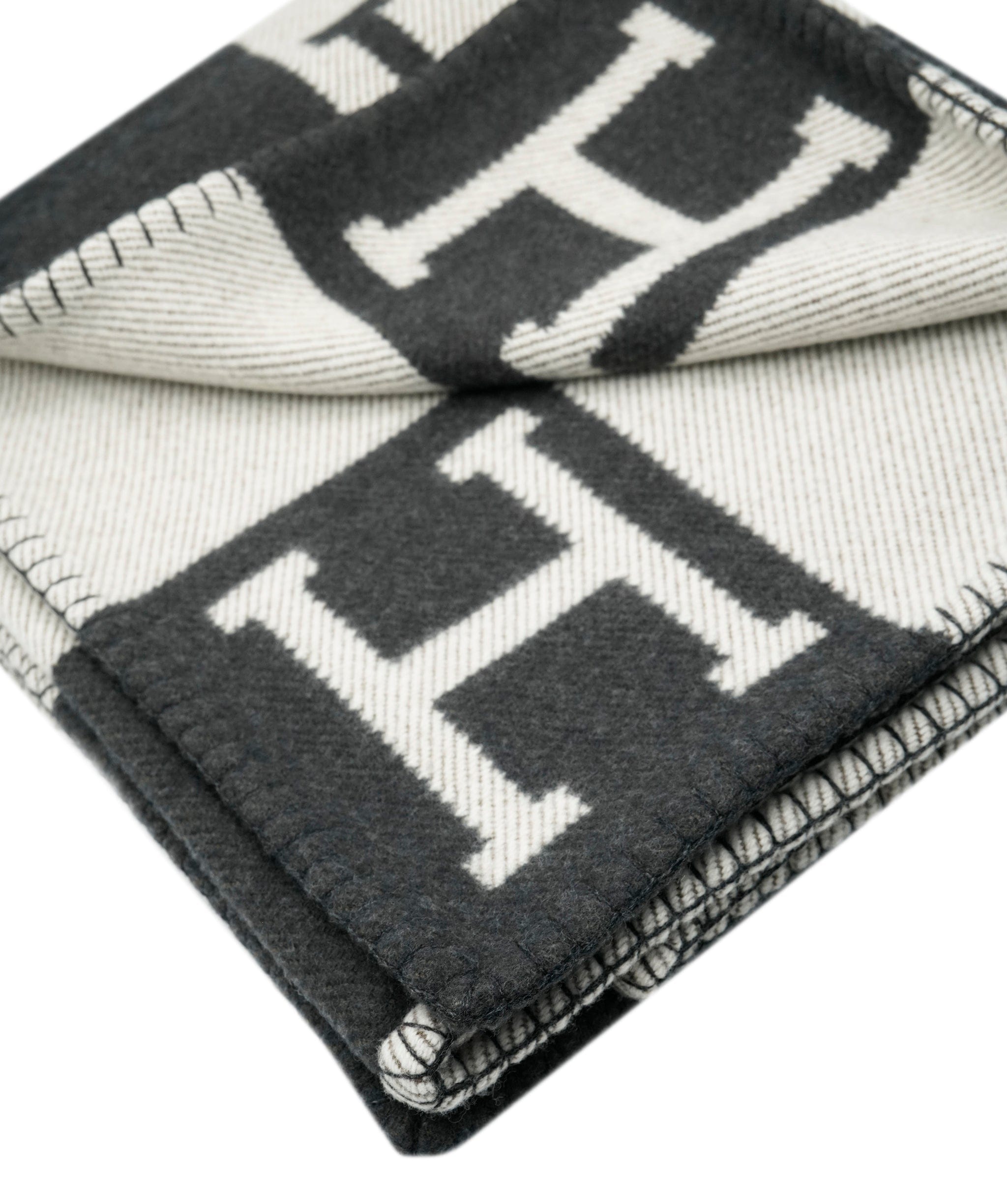 Hermès Hermès Avalon Blanket Gris Fonce 01AVA921 DBXM0078