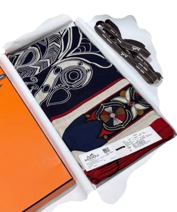 Hermes Hermes 140cm Cashmere/Silk Large Triangle Scarf - in Box