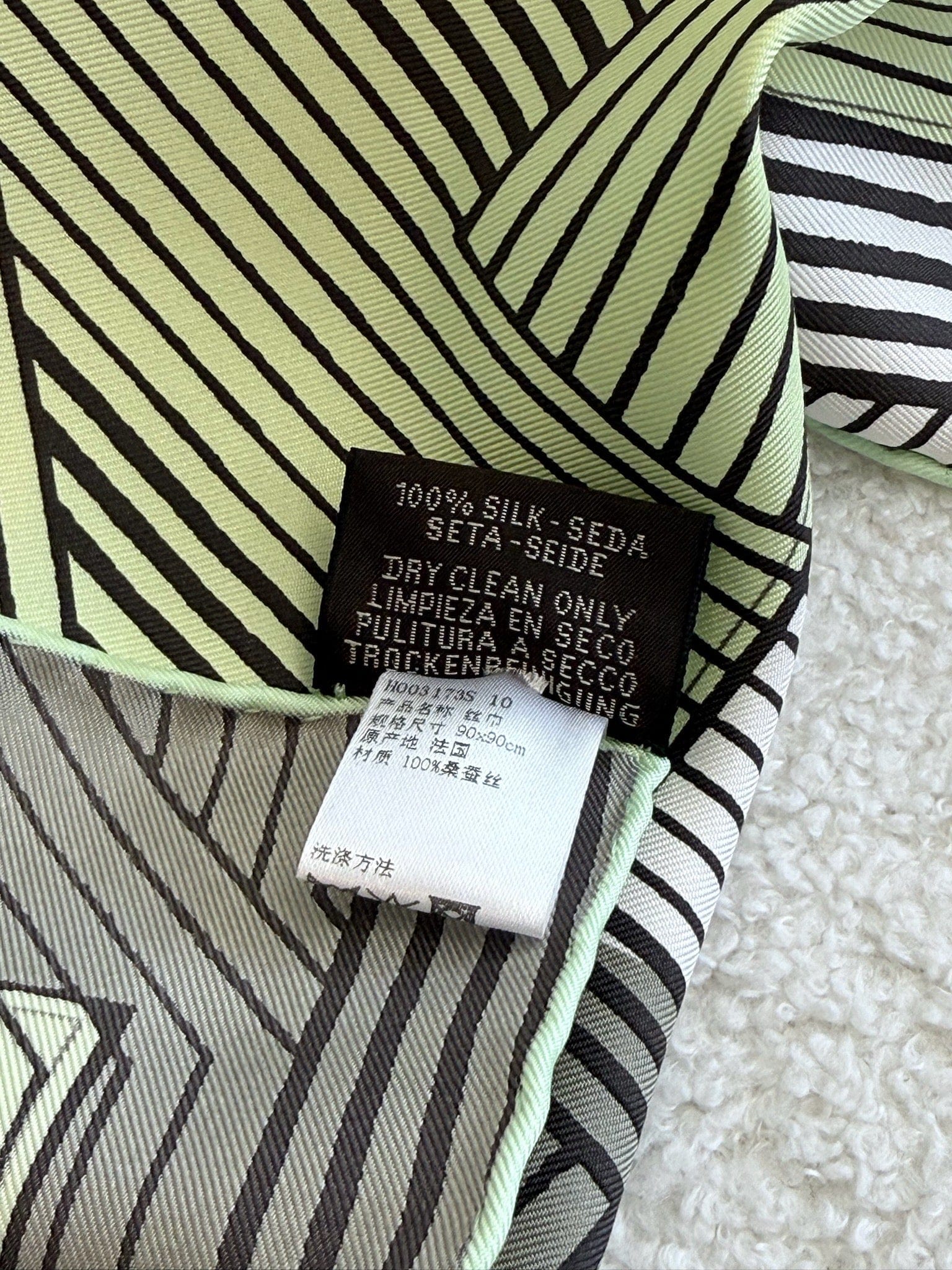Hermes Hermes Silk Jeu des Omnibus Remix Scarf 90