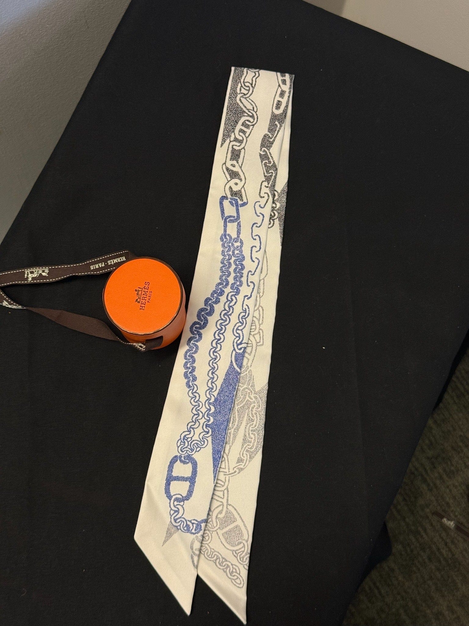 Hermès Twilly - Ivory & Blue Chain Print image 1