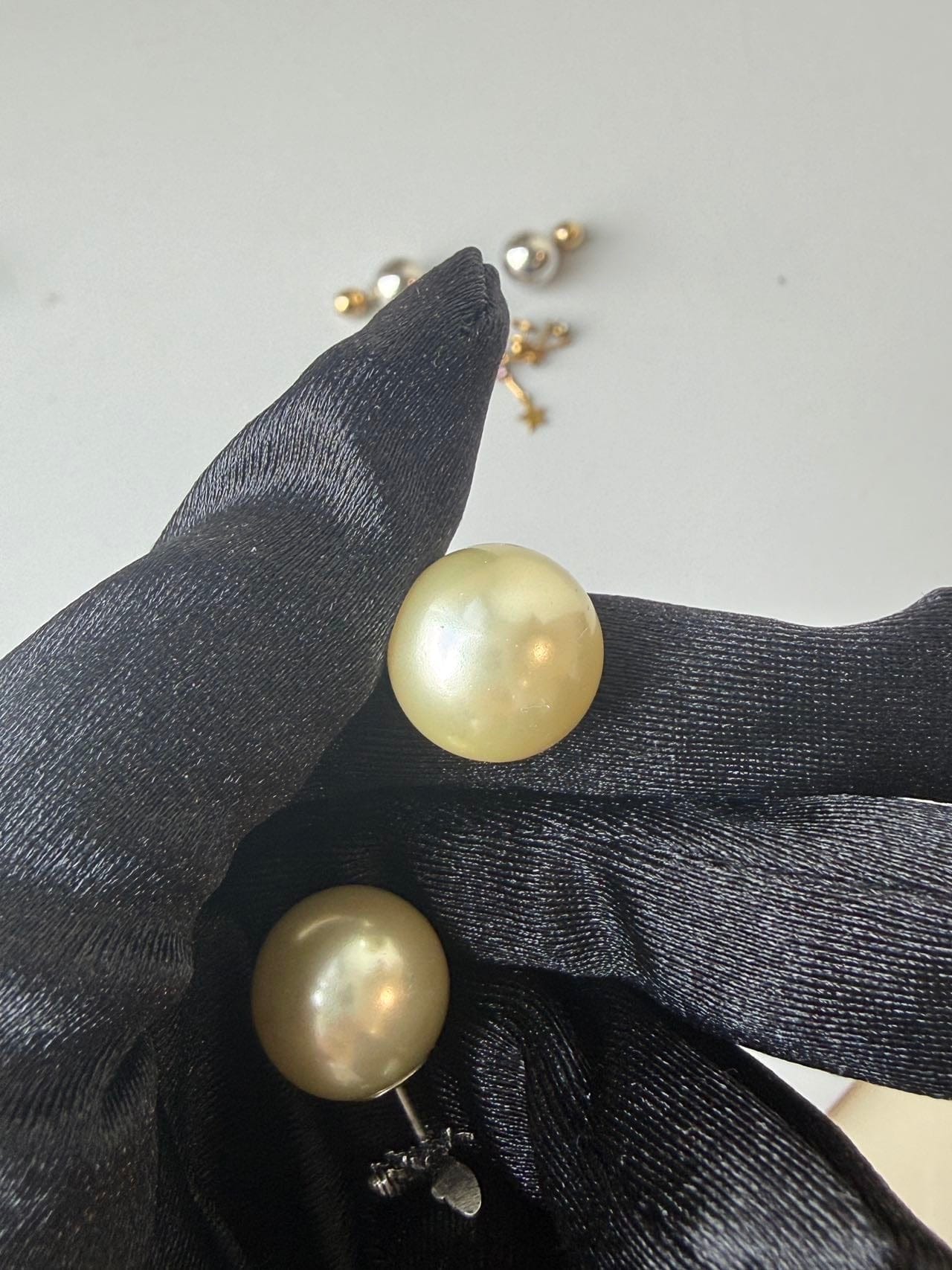 Iconn Boutique Dior Bee Faux Pearl Stud Earrings in Silver-Tone Metal