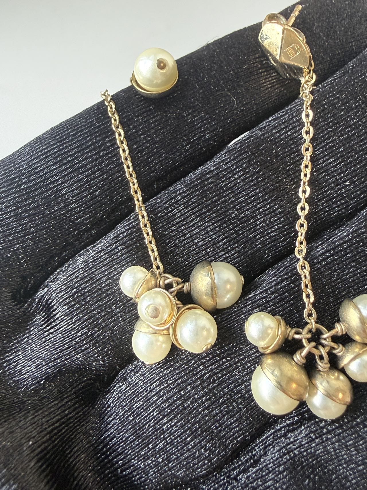 Iconn Boutique Dior Pearl Drop earring in Gold-Tone Metal