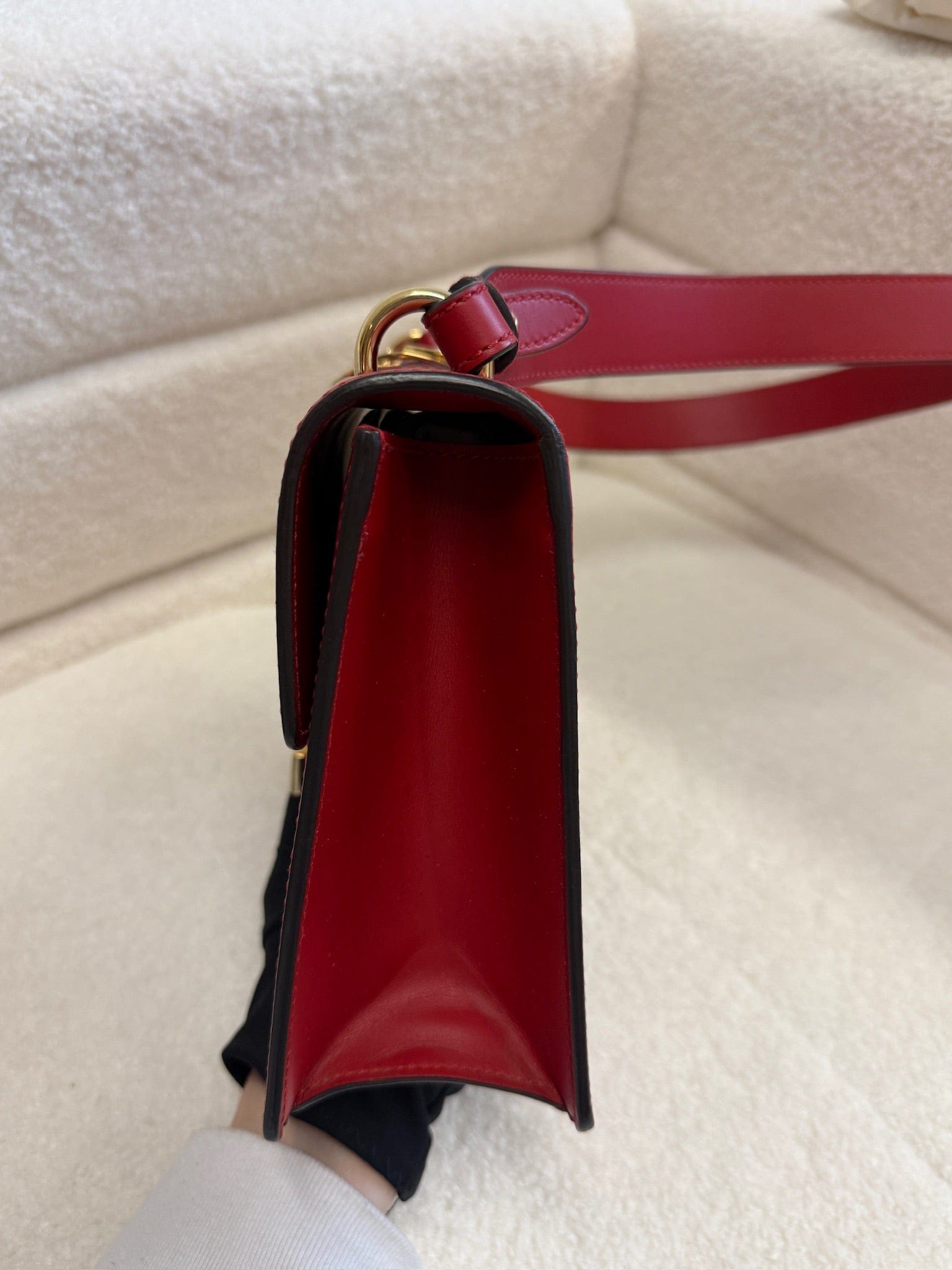 Iconn Boutique Gucci Diana Small Chain Bag