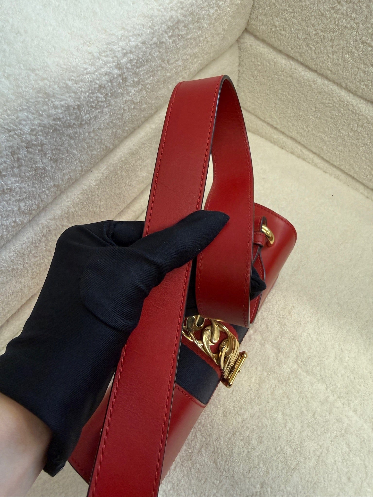 Iconn Boutique Gucci Diana Small Chain Bag