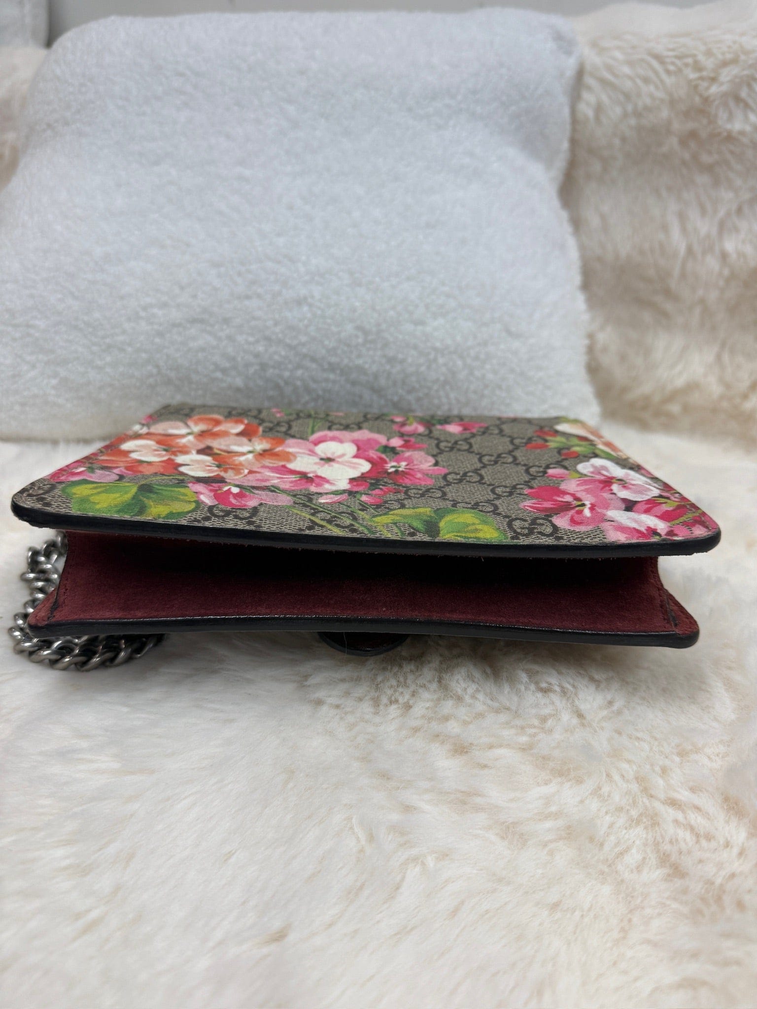 Iconn Boutique Gucci Dionysus GG Blooms Chain Bag