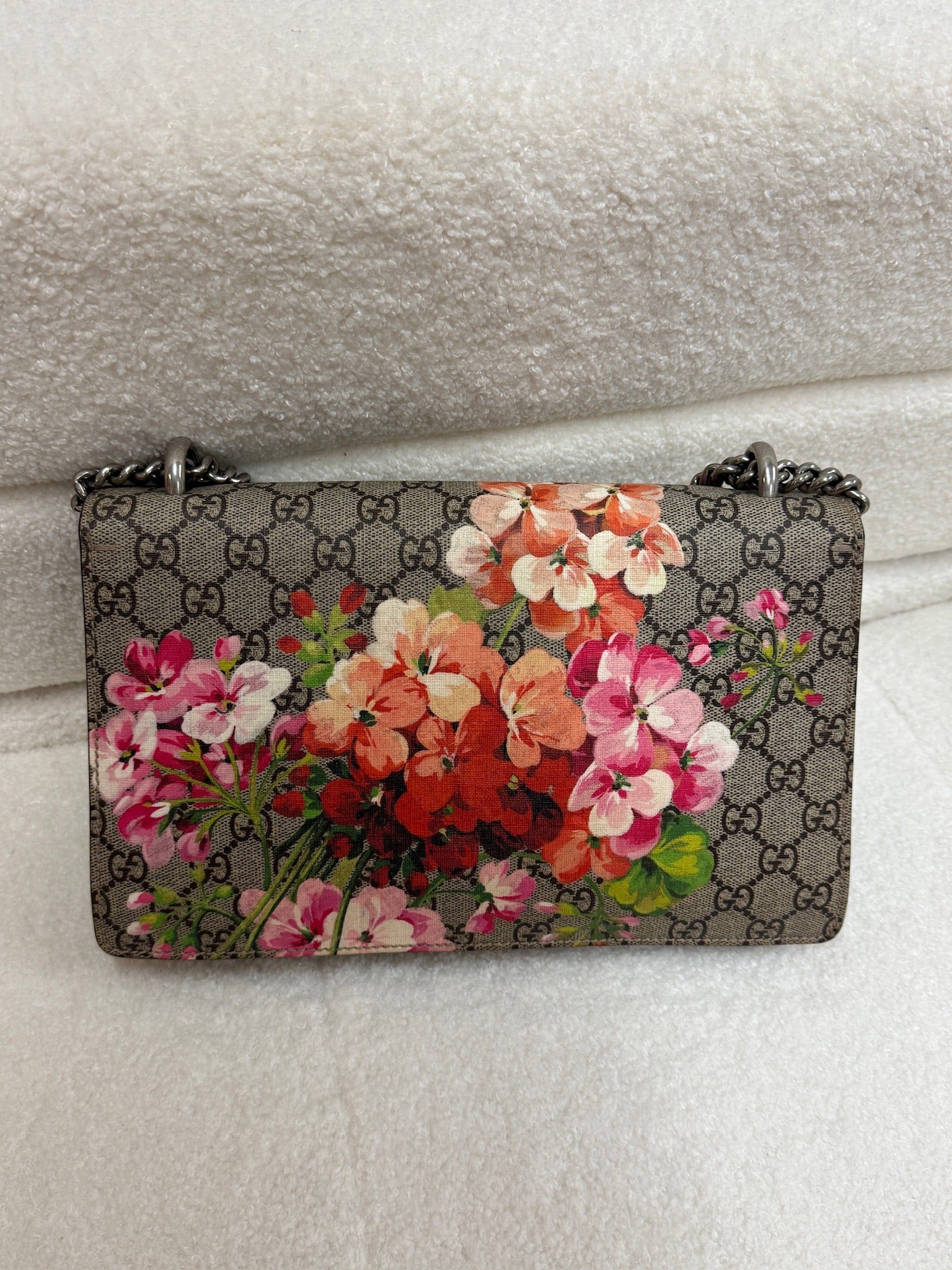 Iconn Boutique Gucci Dionysus Medium Chain Bag