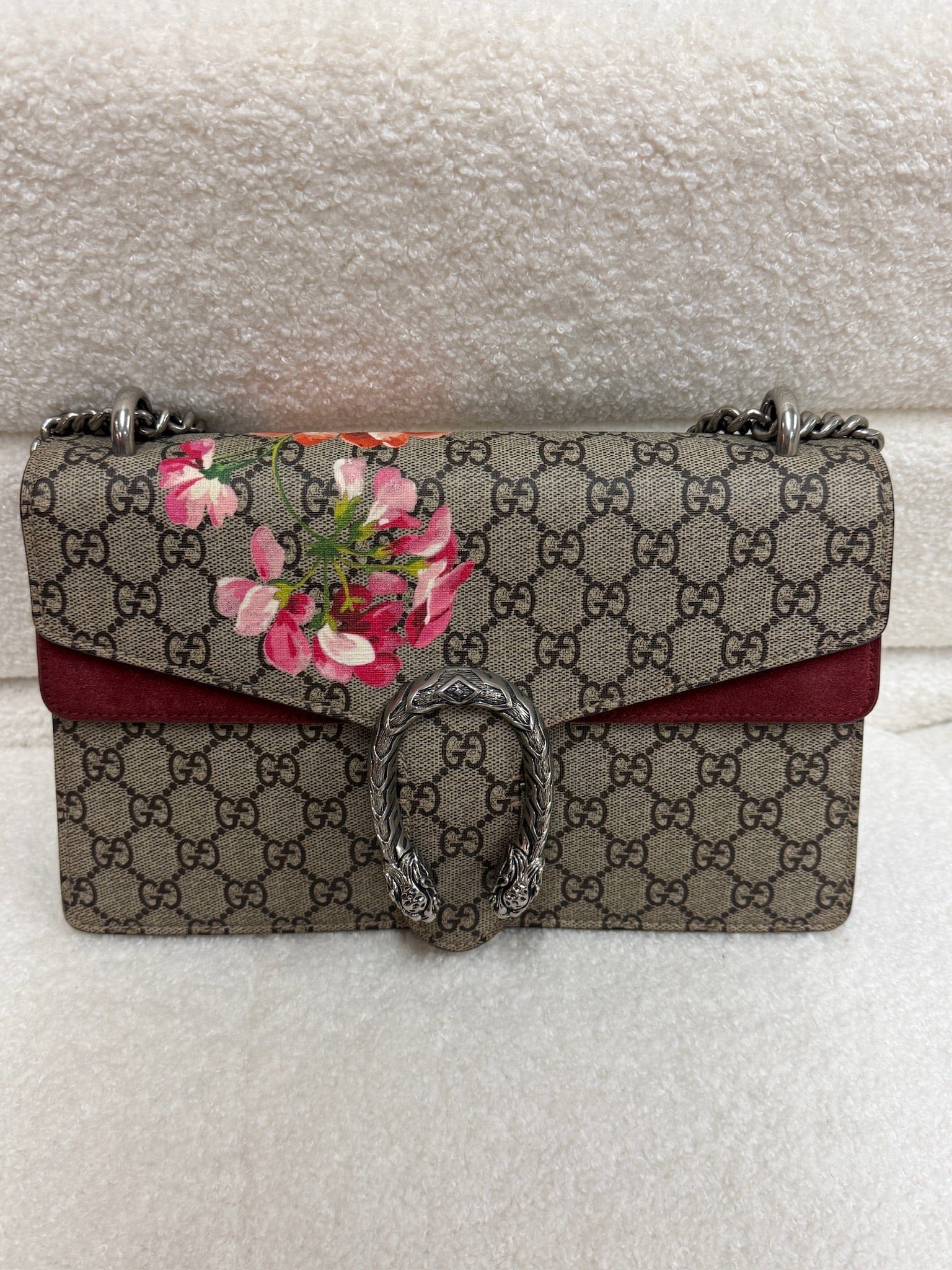 Iconn Boutique Gucci Dionysus Medium Chain Bag