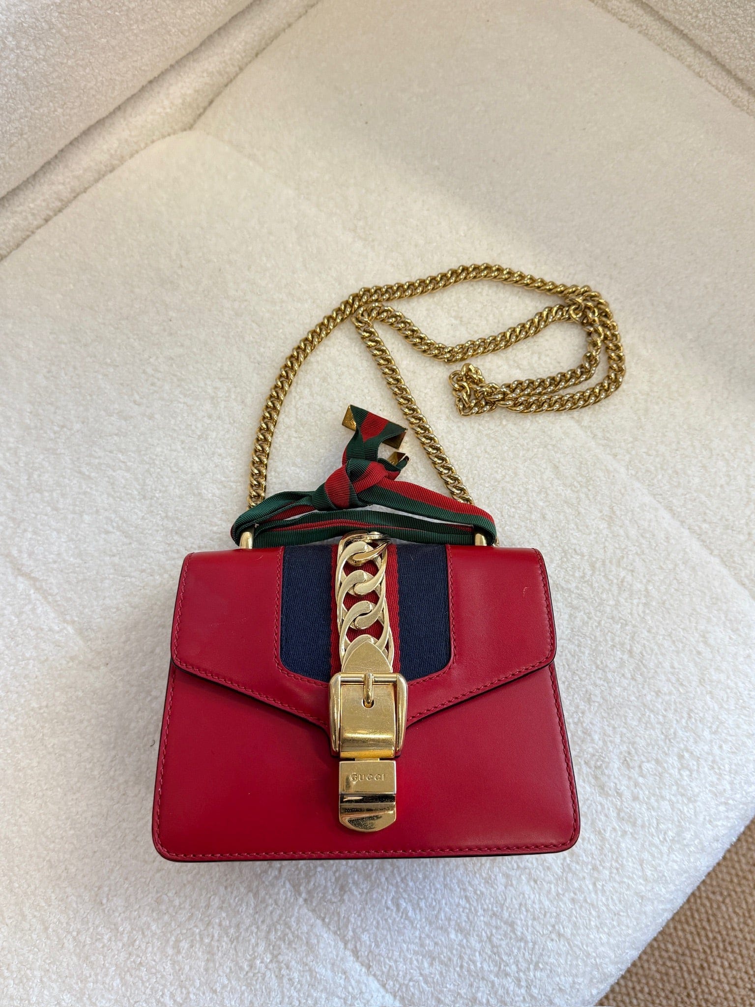 Iconn Boutique Gucci Sylvie Mini Shoulder Bag