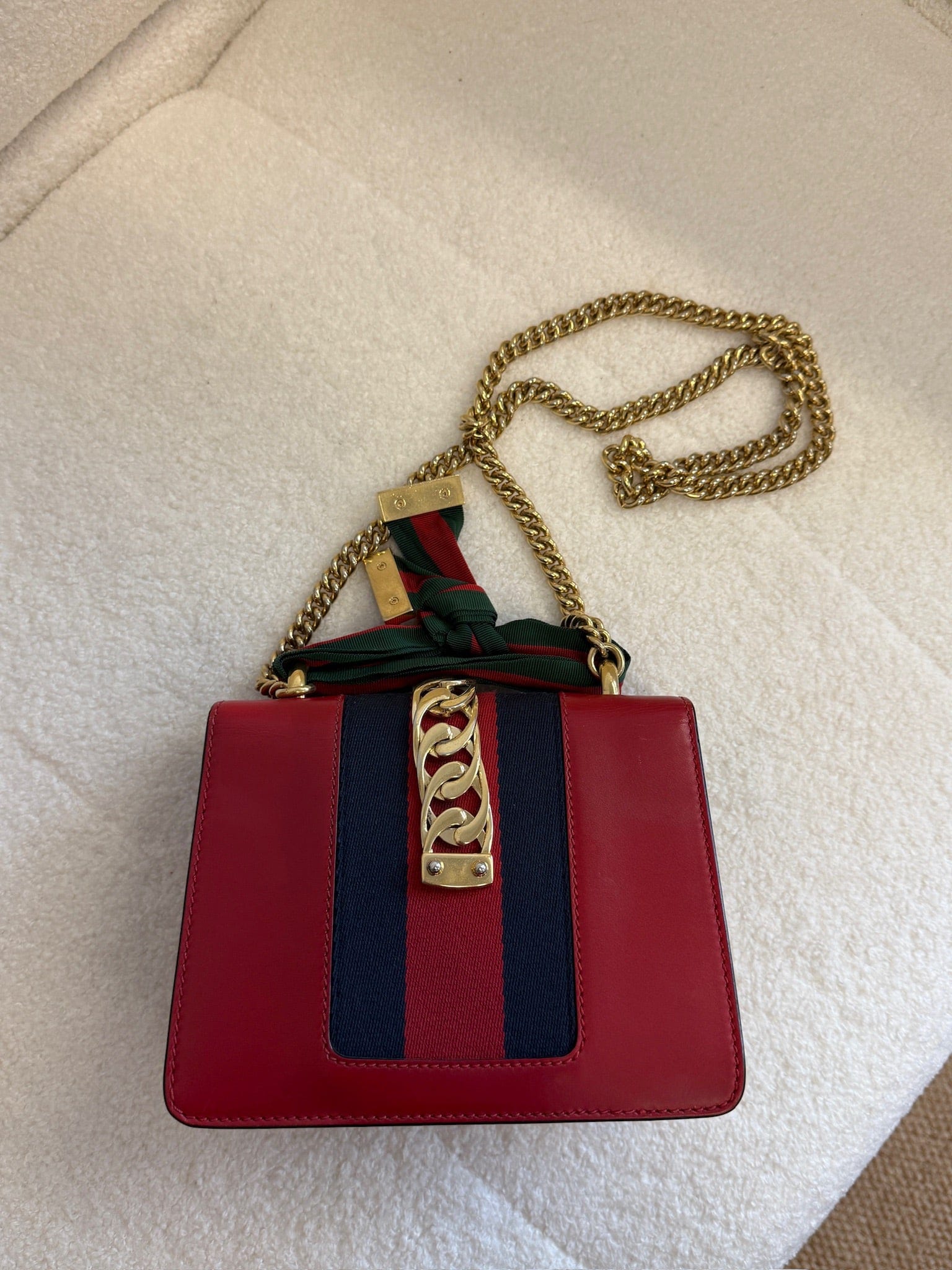 Iconn Boutique Gucci Sylvie Mini Shoulder Bag