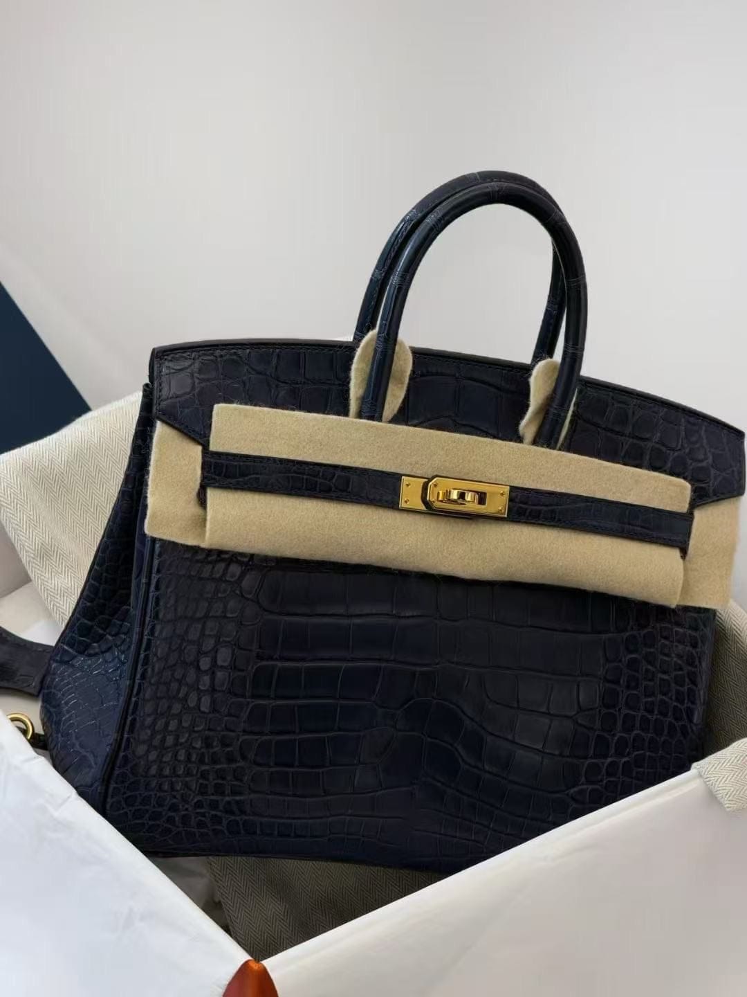 Iconn Boutique Hermès Birkin 25 Alligator Mississippiensis Matte in Bleu Indigo with Palladium Hardware