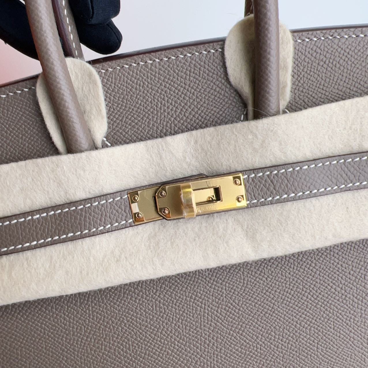 Iconn Boutique Hermès Birkin 25 Etoupe Epsom Leather Gold Hardware- Stamp B