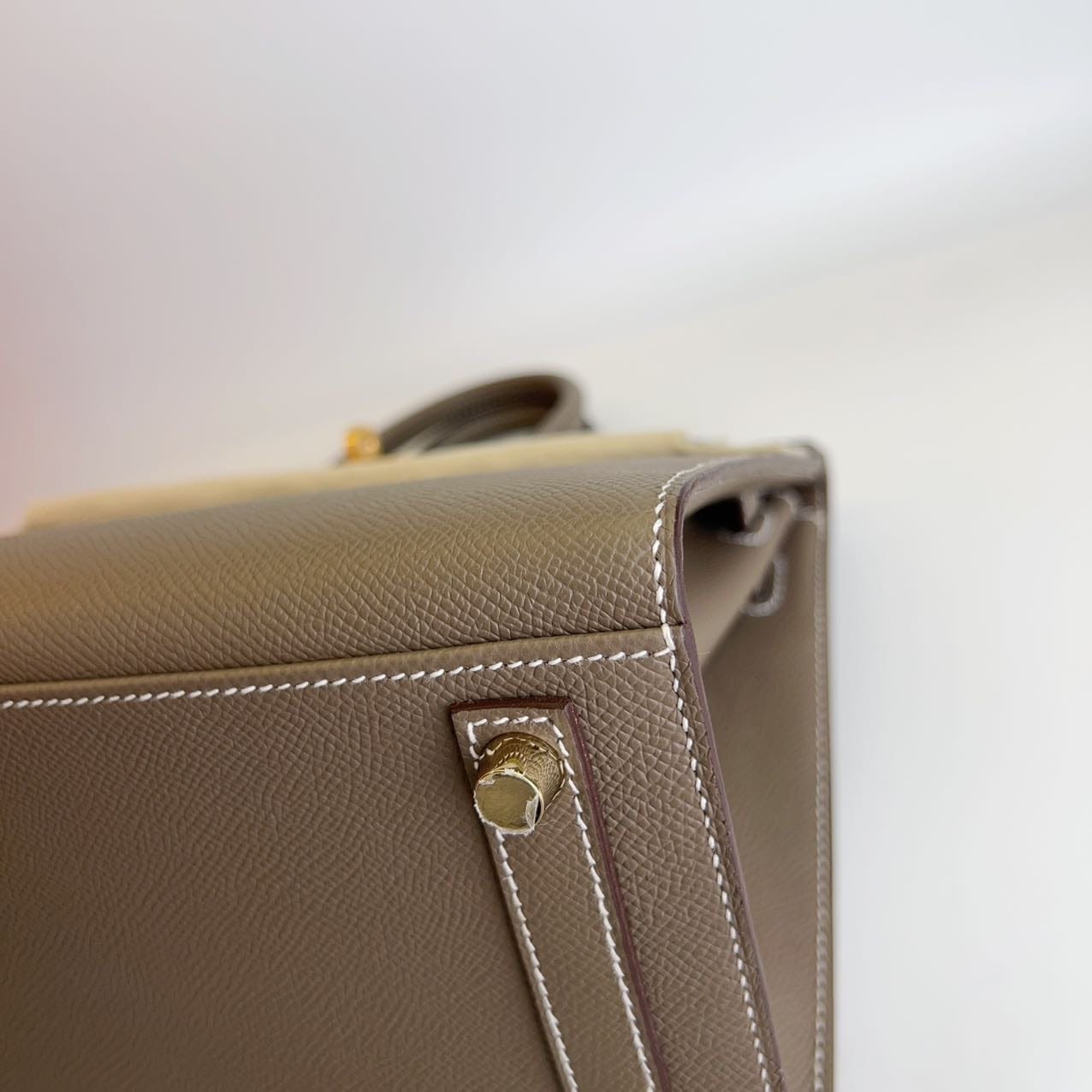 Iconn Boutique Hermès Birkin 25 Etoupe Epsom Leather Gold Hardware- Stamp B