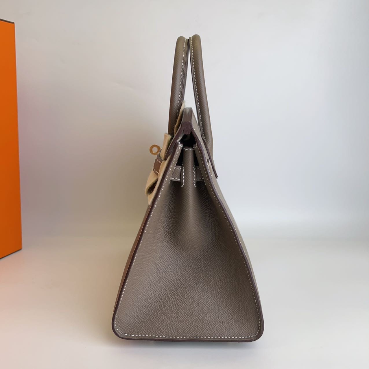 Iconn Boutique Hermès Birkin 25 Etoupe Epsom Leather Gold Hardware- Stamp B